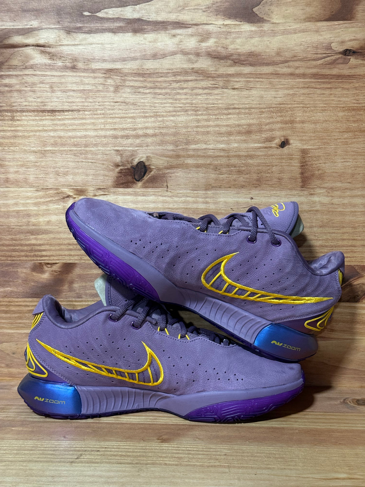 Nike LeBron 21 Purple Rain
