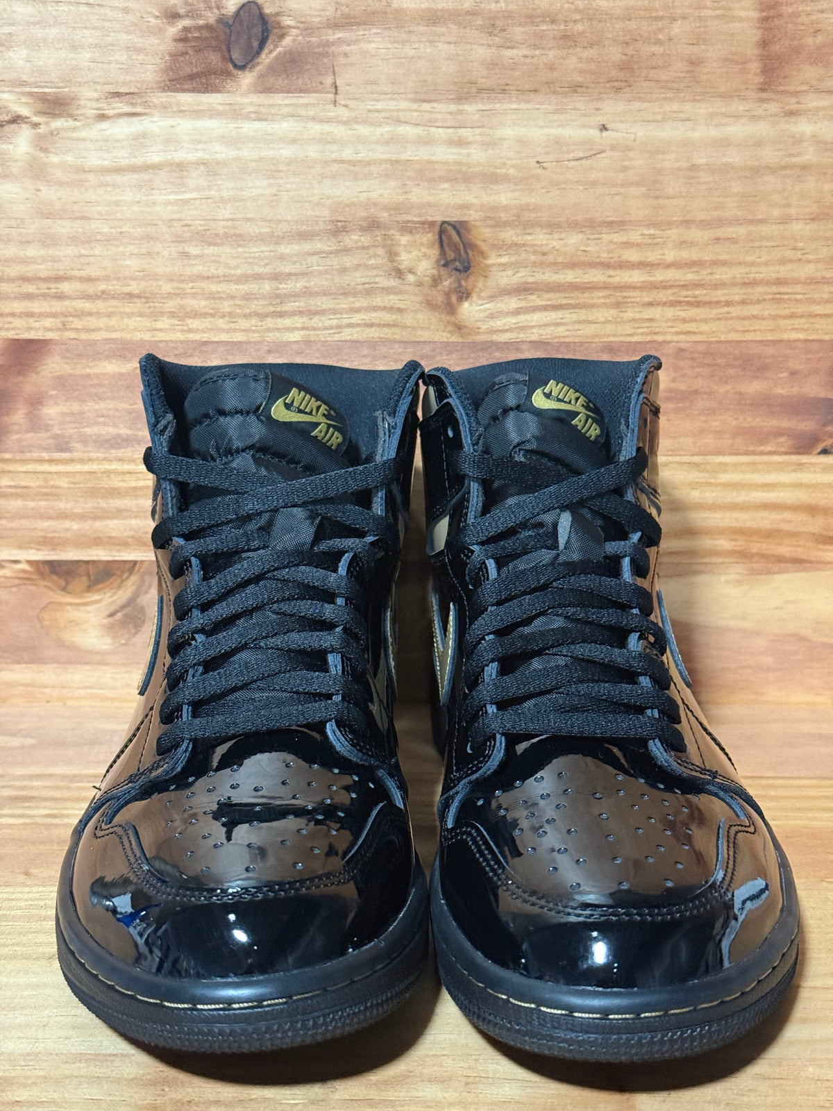 Jordan 1 Retro High Black Metallic Gold (2020)