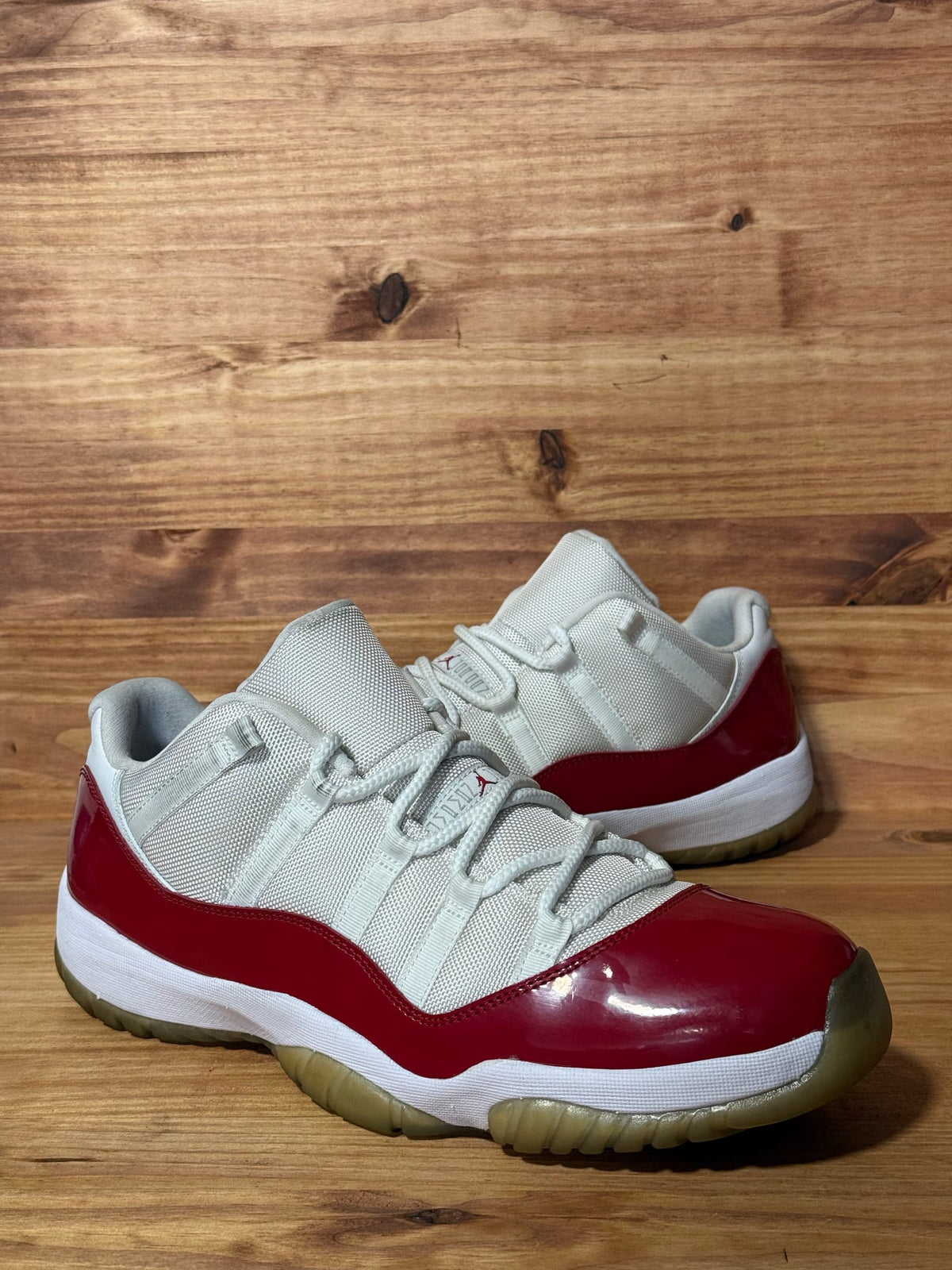 Jordan 11 Retro Low Cherry (2016)