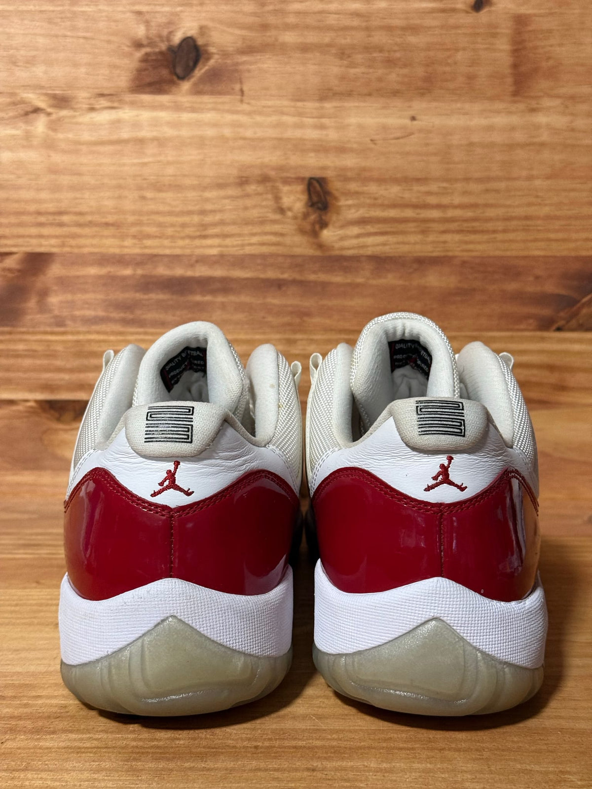 Jordan 11 Retro Low Cherry (2016)