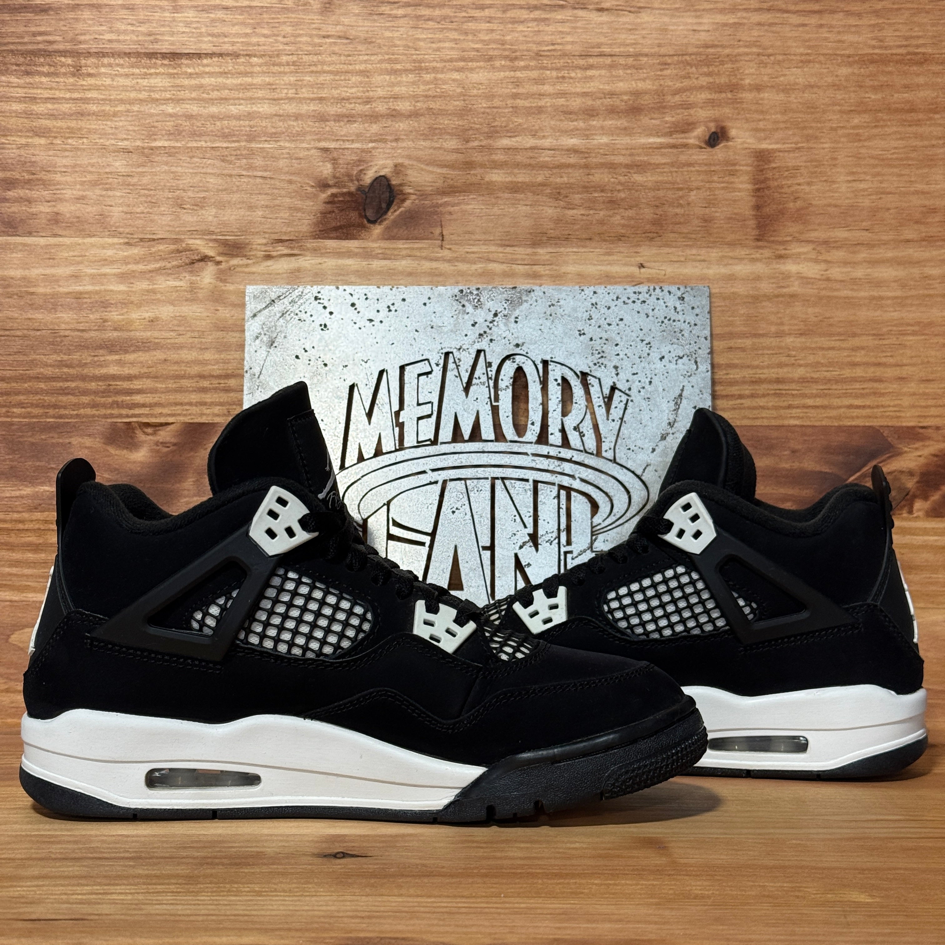 Jordan 4 Retro White Thunder (GS)