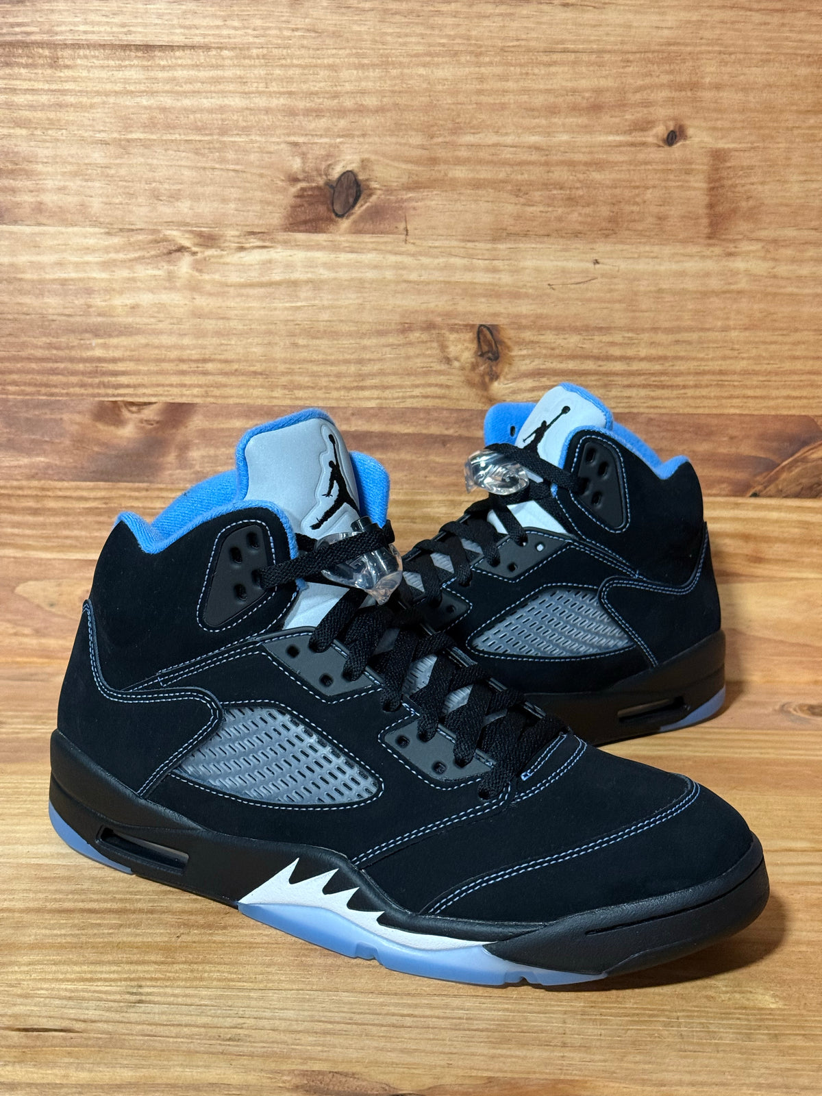 Jordan 5 Retro Black University Blue (2026) - Size 11.5