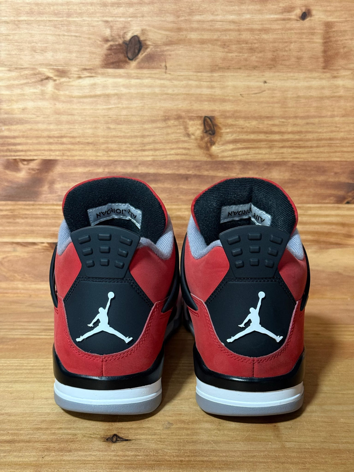 Jordan 4 Retro Toro Bravo (2026) - Size 9