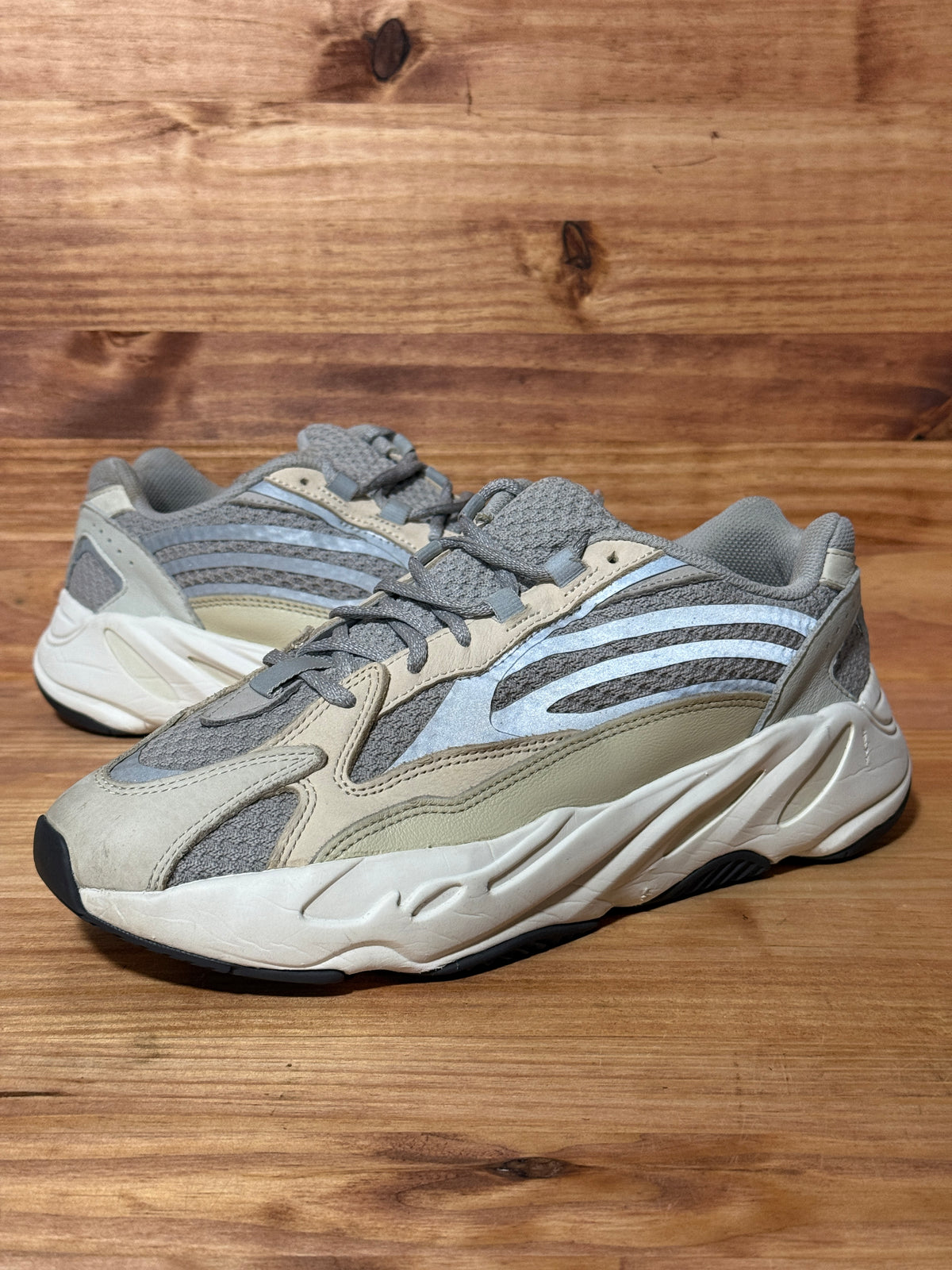 adidas Yeezy Boost 700 V2 Cream