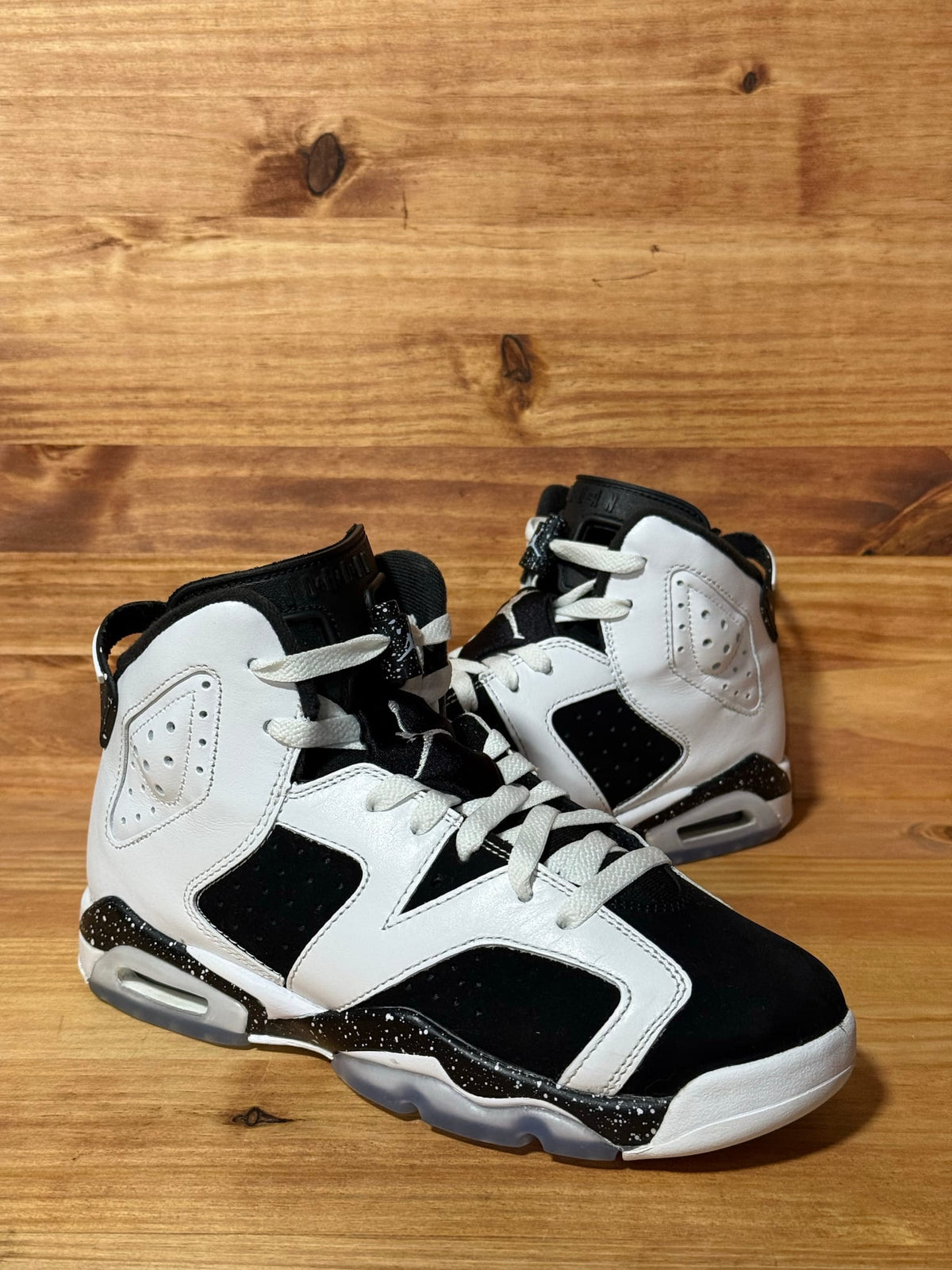 Jordan 6 Retro Oreo (2026) (GS) - Size 6Y
