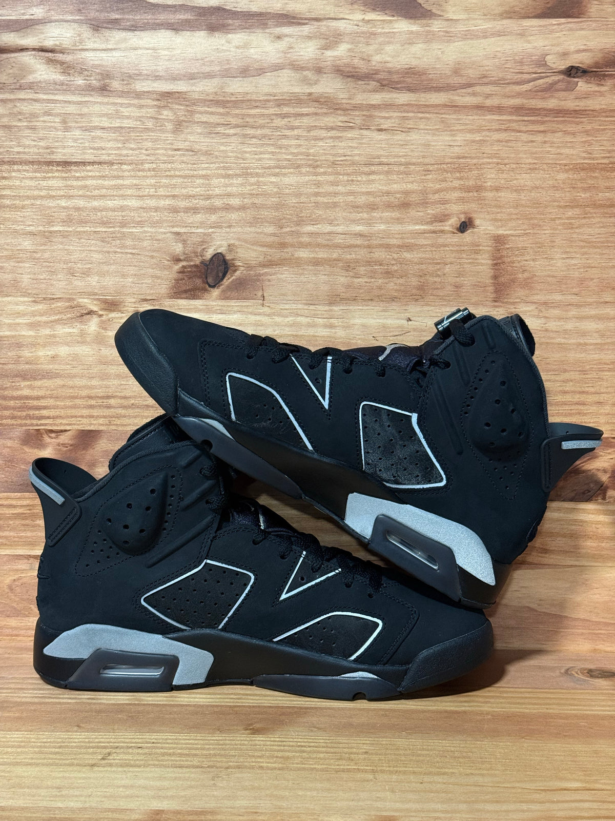 Jordan 6 Retro Cap and Gown