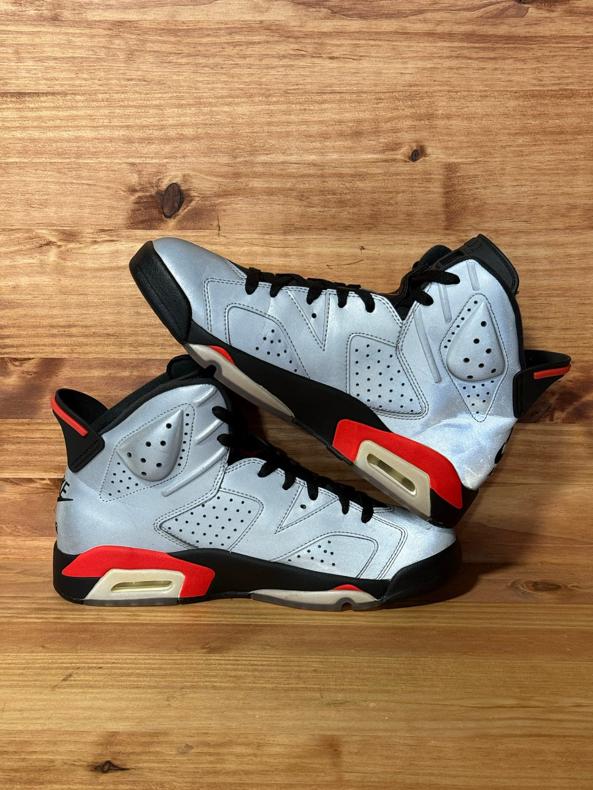Jordan 6 Retro Reflections of a Champion - Size 8.5
