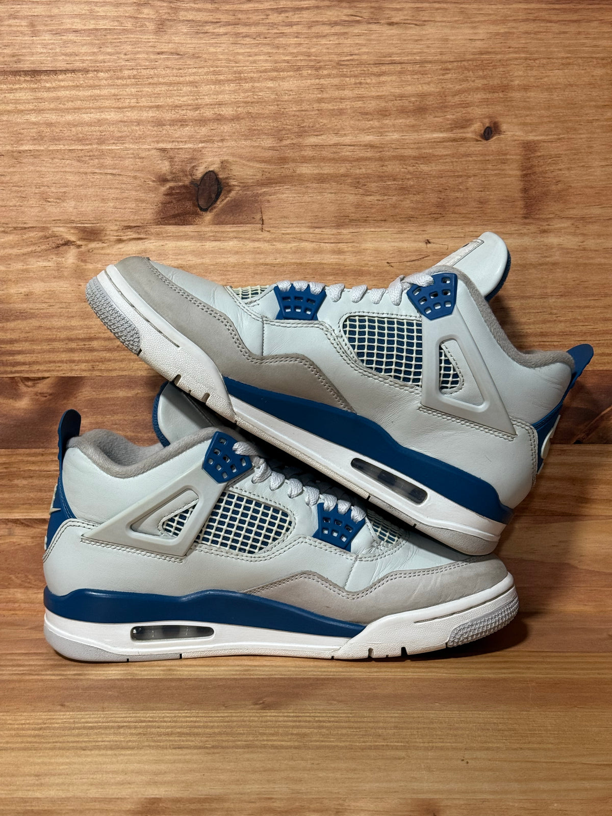 Jordan 4 Retro Military Blue (2024)