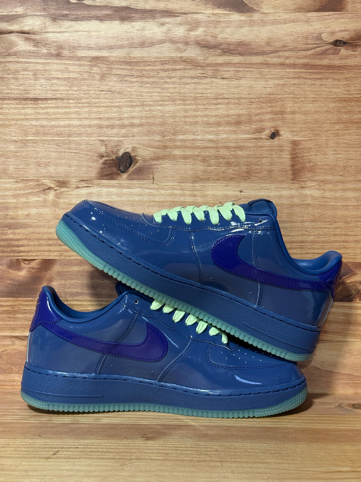 Nike Air Force 1 Low Patent Leather Mystic Navy Grape Ice