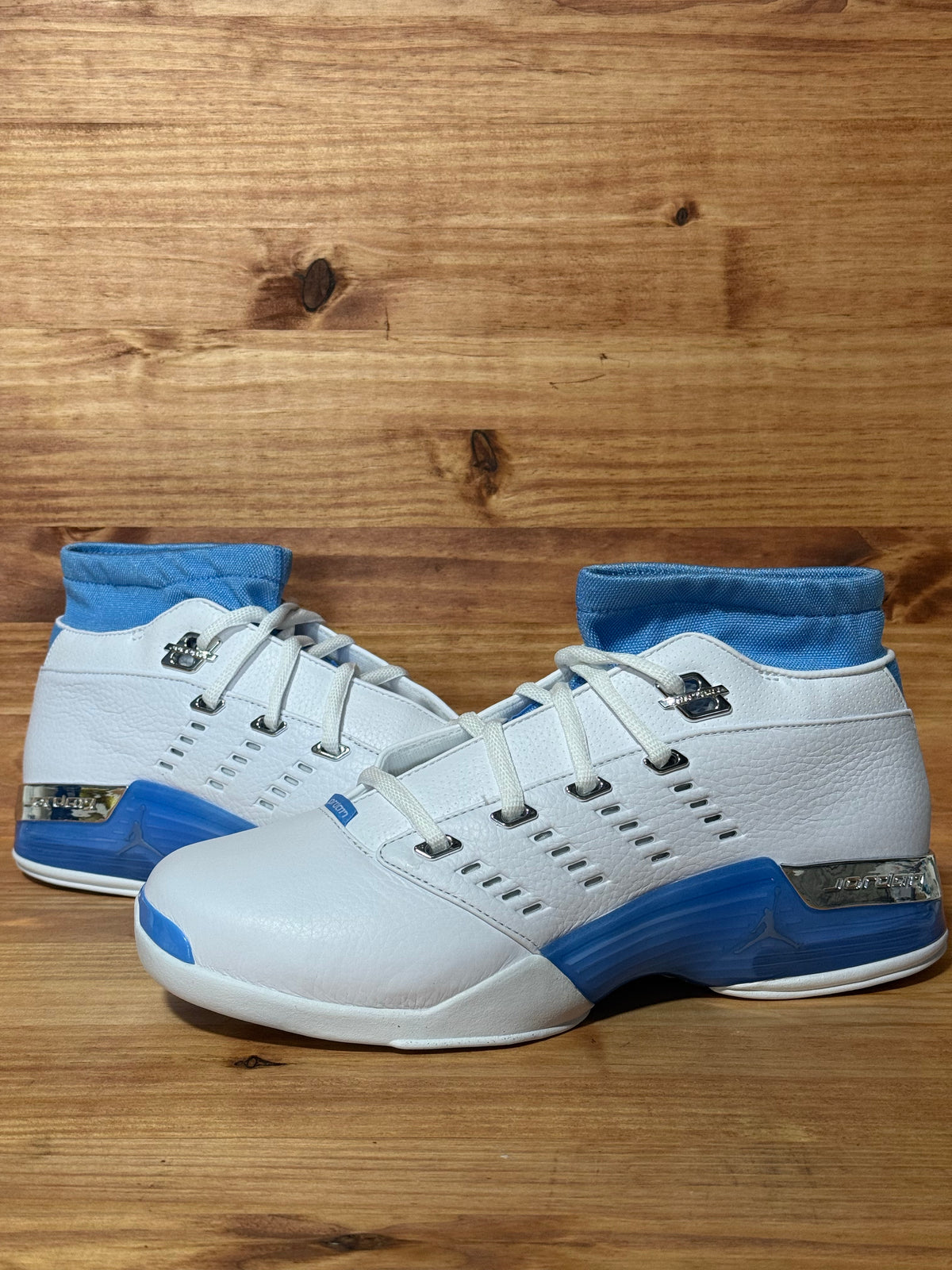 Jordan 17 Retro Low SP University Blue (2024)