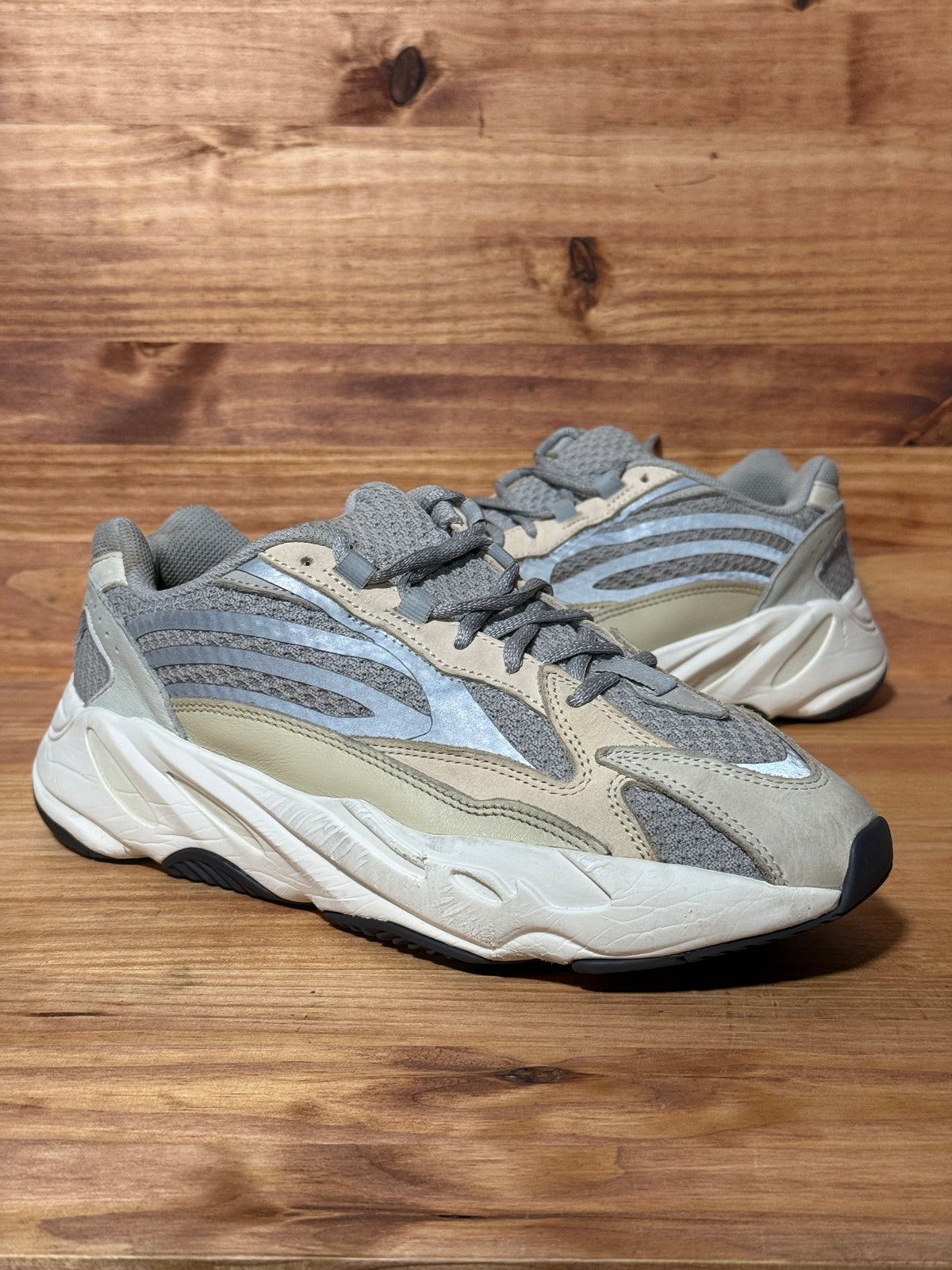 adidas Yeezy Boost 700 V2 Cream