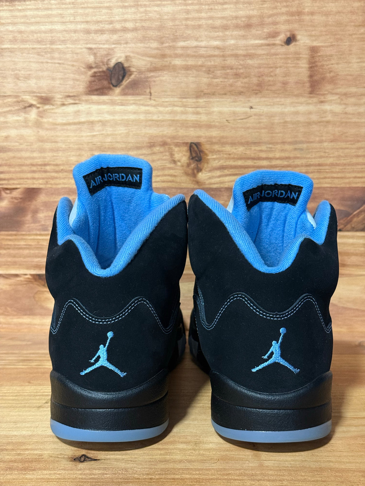 Jordan 5 Retro Black University Blue (2026)