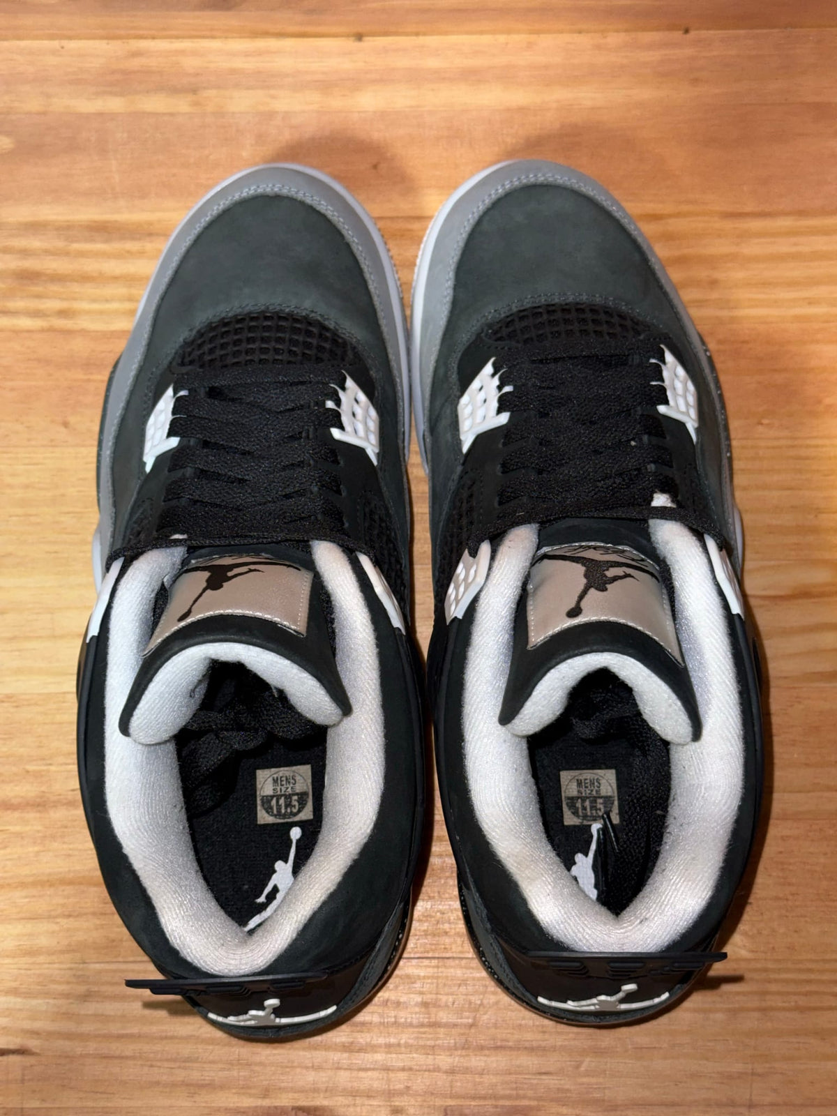 Jordan 4 Retro Fear (2024) - Size 11.5