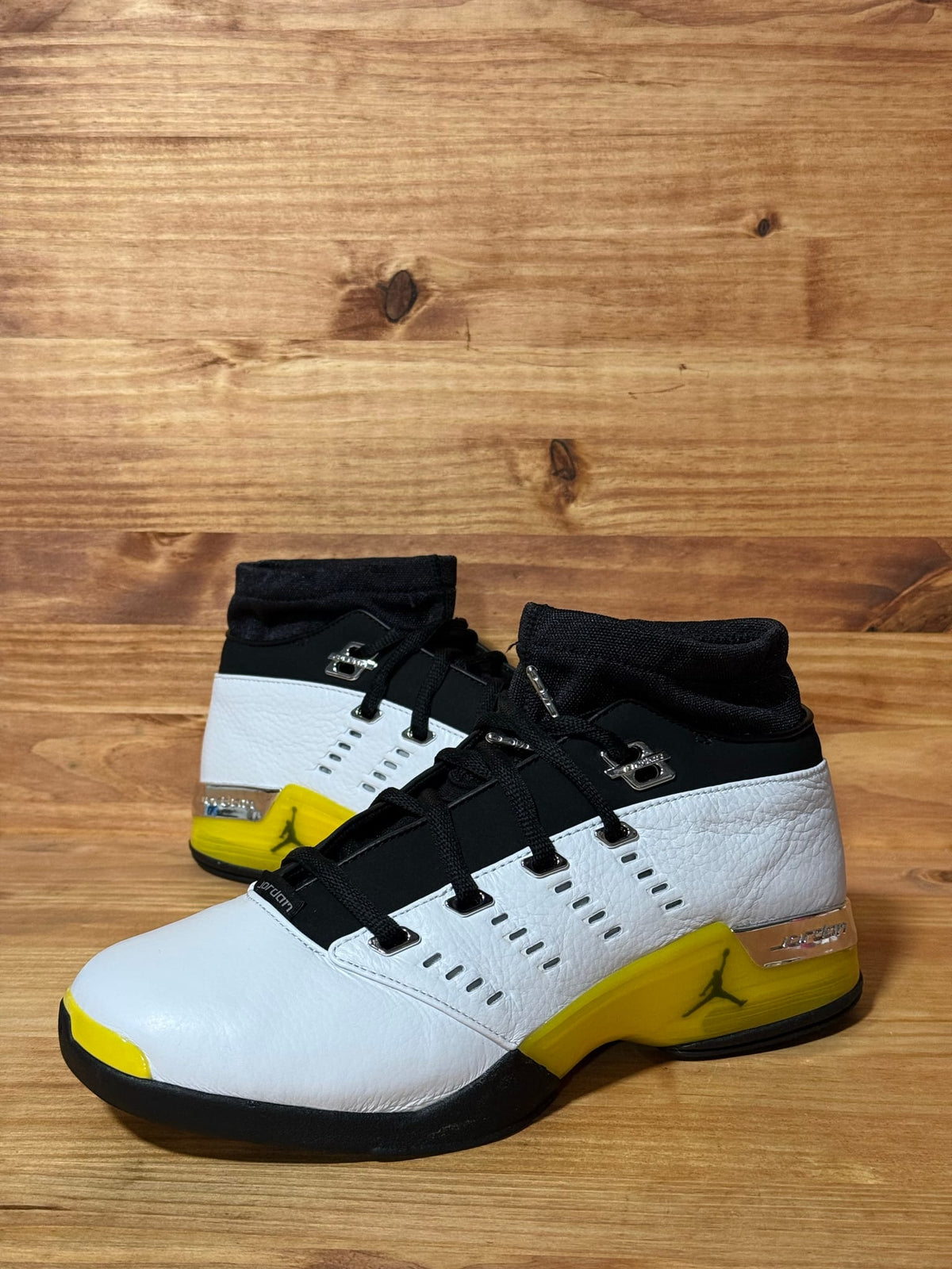 Jordan 17 Retro Low All-Star Lightning (2024) - Size 9.5