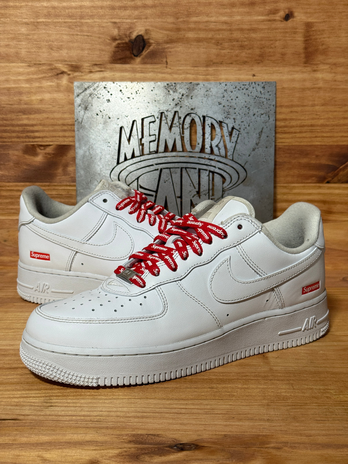 Nike Air Force 1 Low Supreme White
