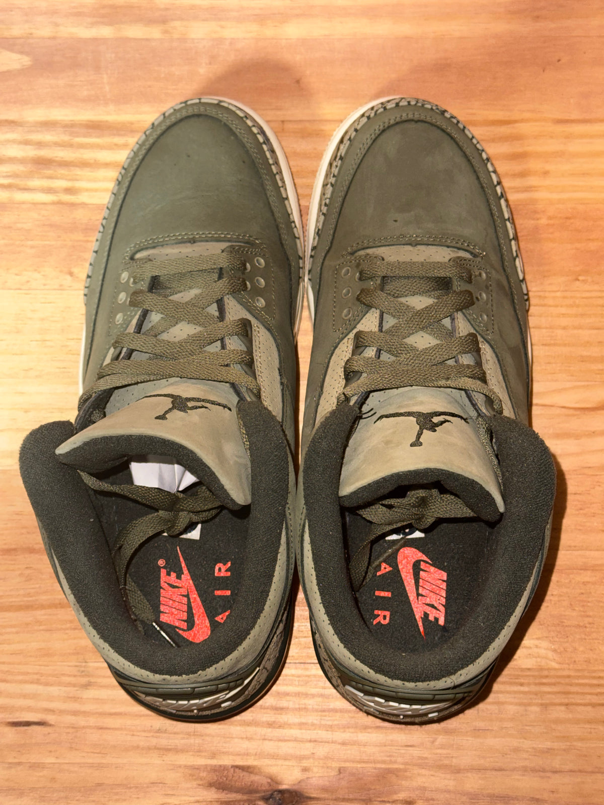 Jordan 3 Retro Family Affair - Size 10