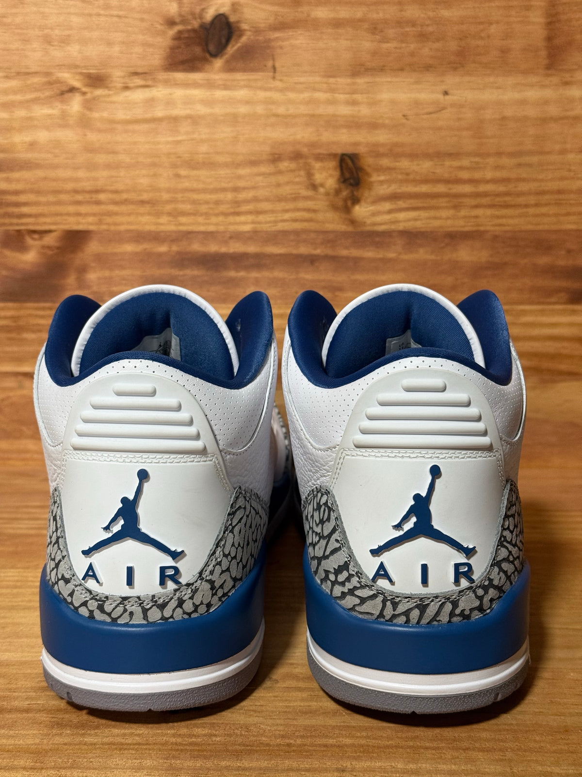 Jordan 3 Retro Wizards - Size 13
