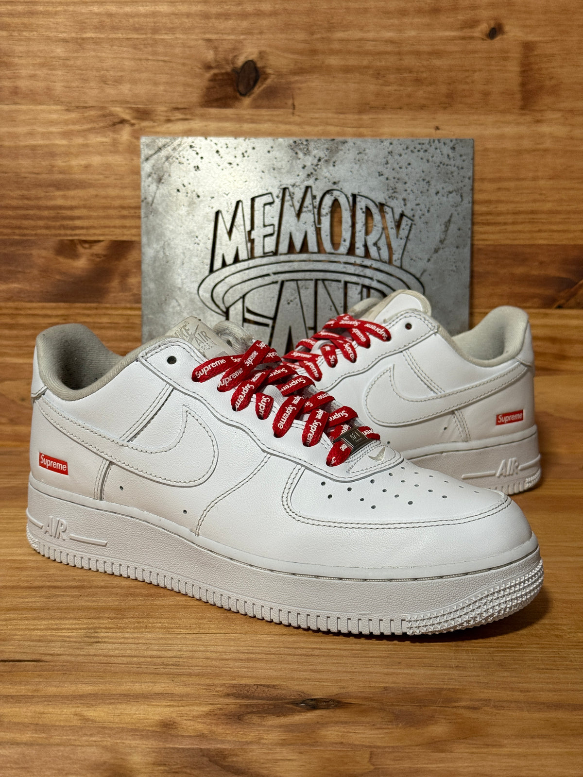 Nike Air Force 1 Low Supreme White