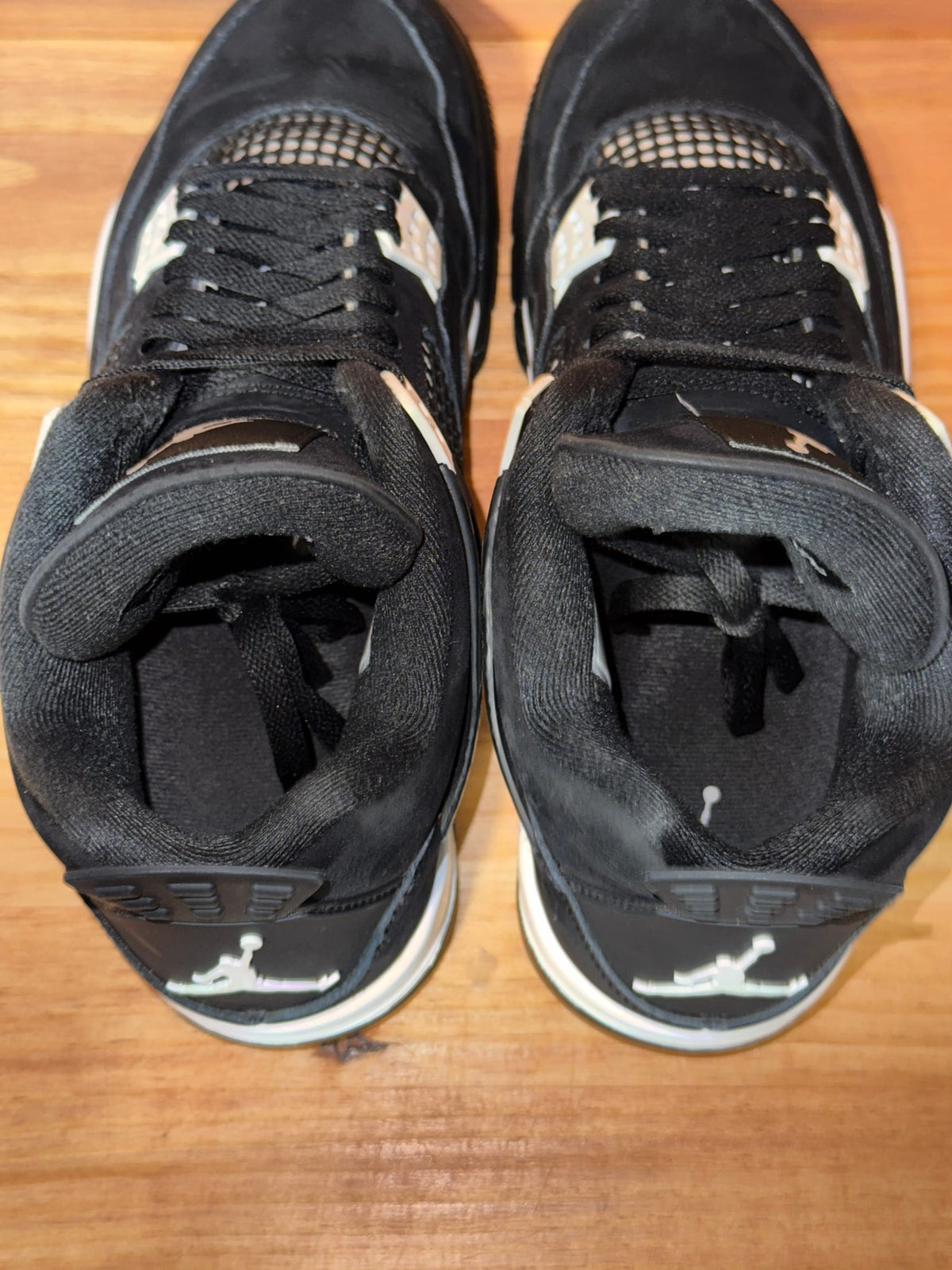 Jordan 4 Retro White Thunder - Size 10.5