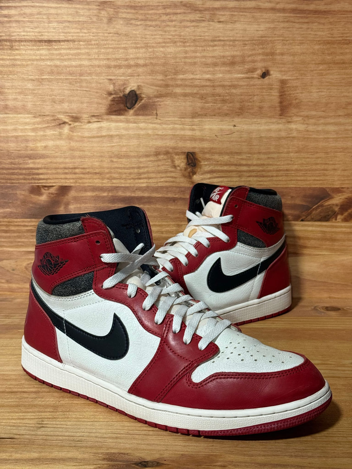 Jordan 1 Retro High OG Chicago Lost and Found - Size 13