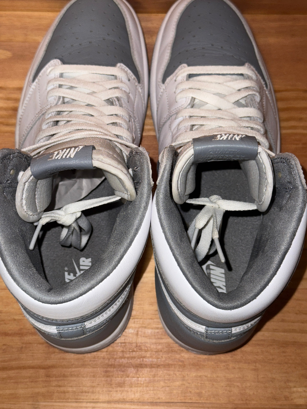 Jordan 1 Retro High OG Stealth