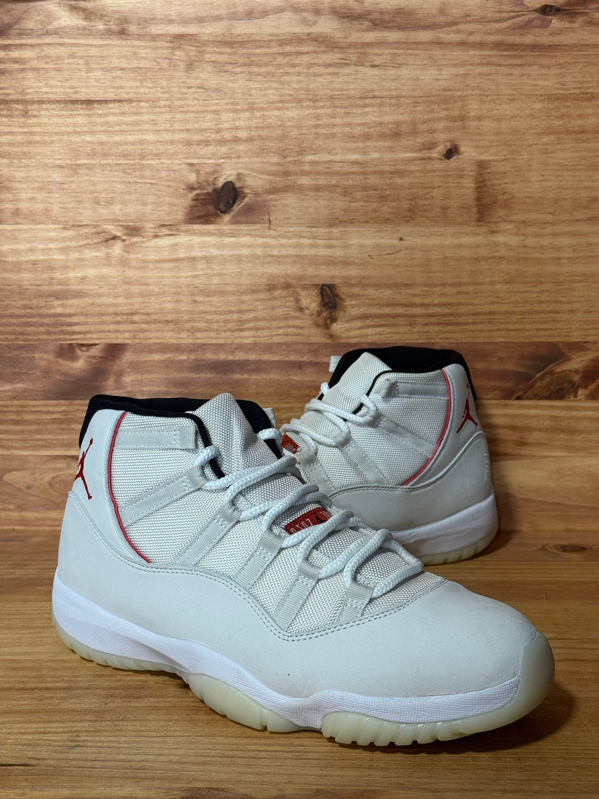 Jordan 11 Retro Platinum Tint - Size 11.5
