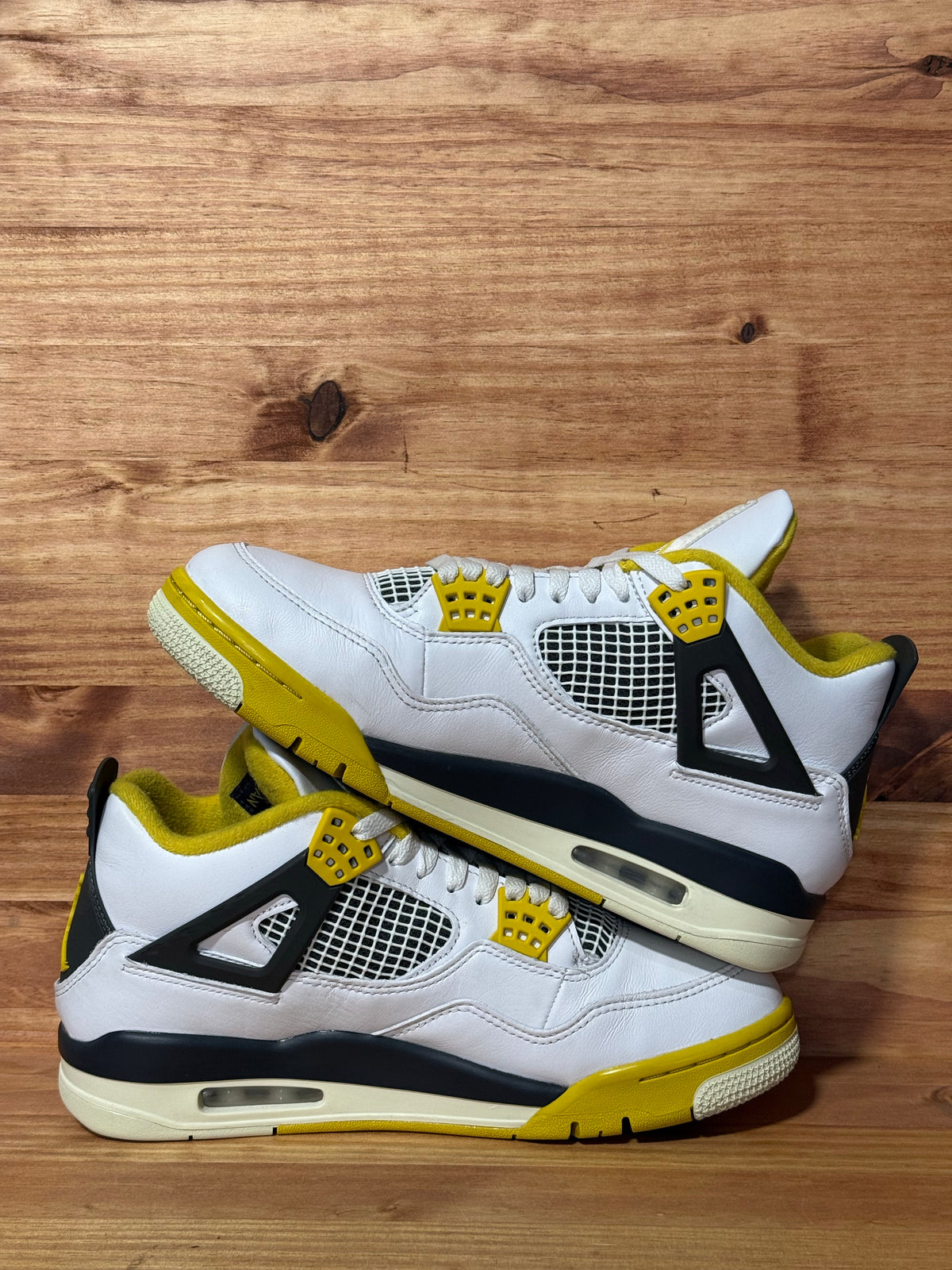 Jordan 4 Retro Vivid Sulfur (Women's)