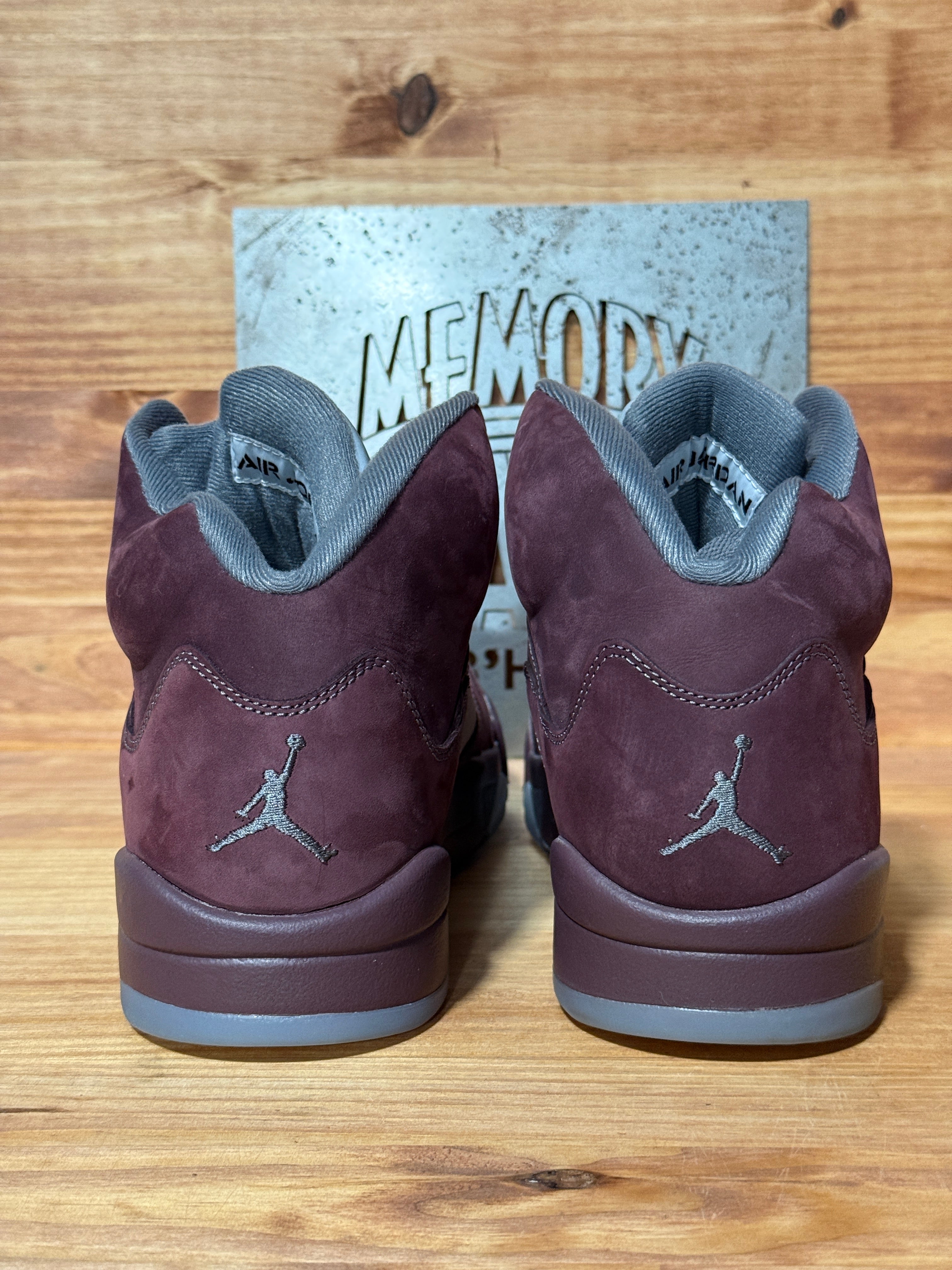 Jordan 5 Retro Burgundy (2023)