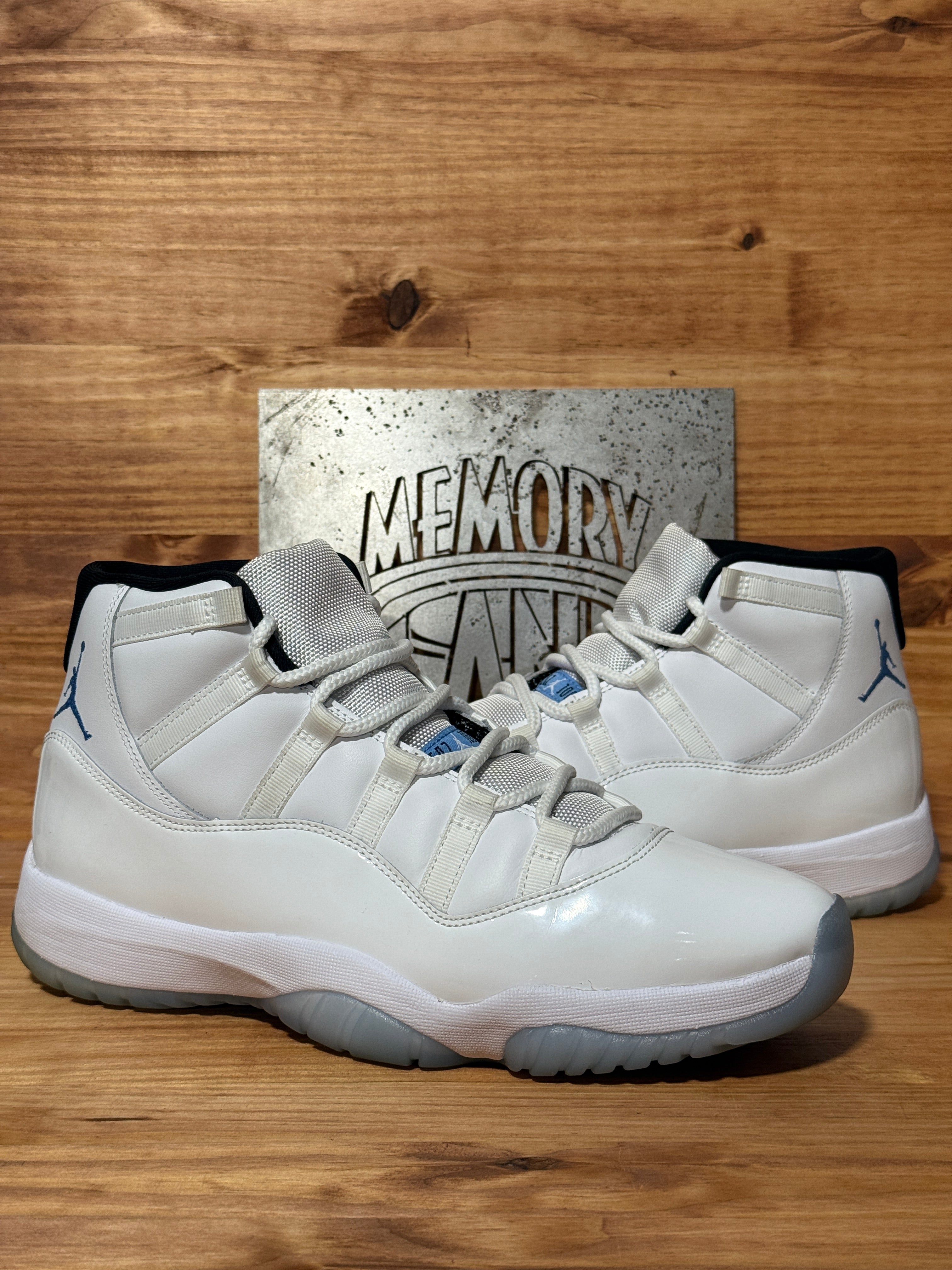 Jordan 11 Retro Legend Blue (2024)