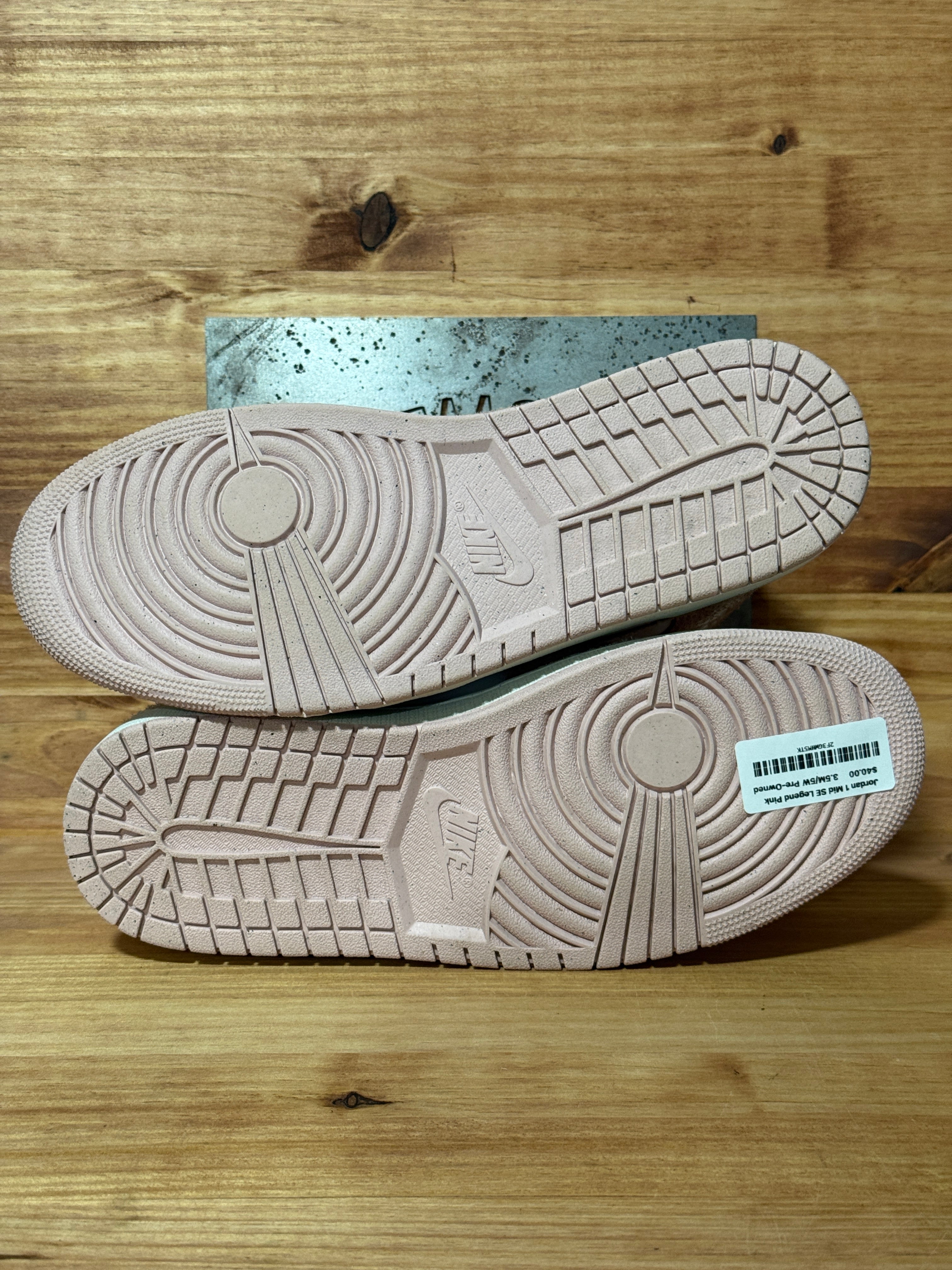 Jordan 1 Mid SE Legend Pink