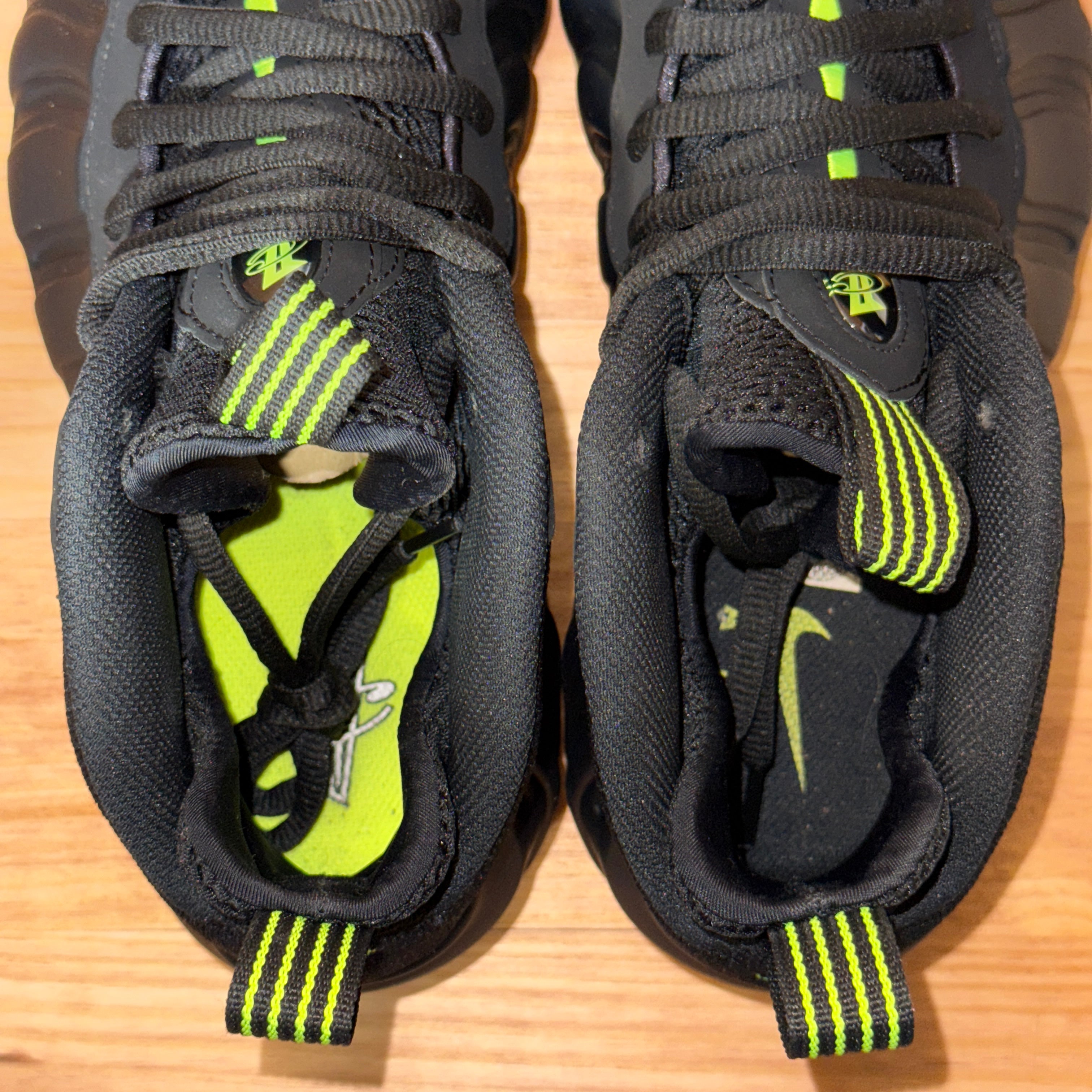 Nike Air Foamposite One Black Volt