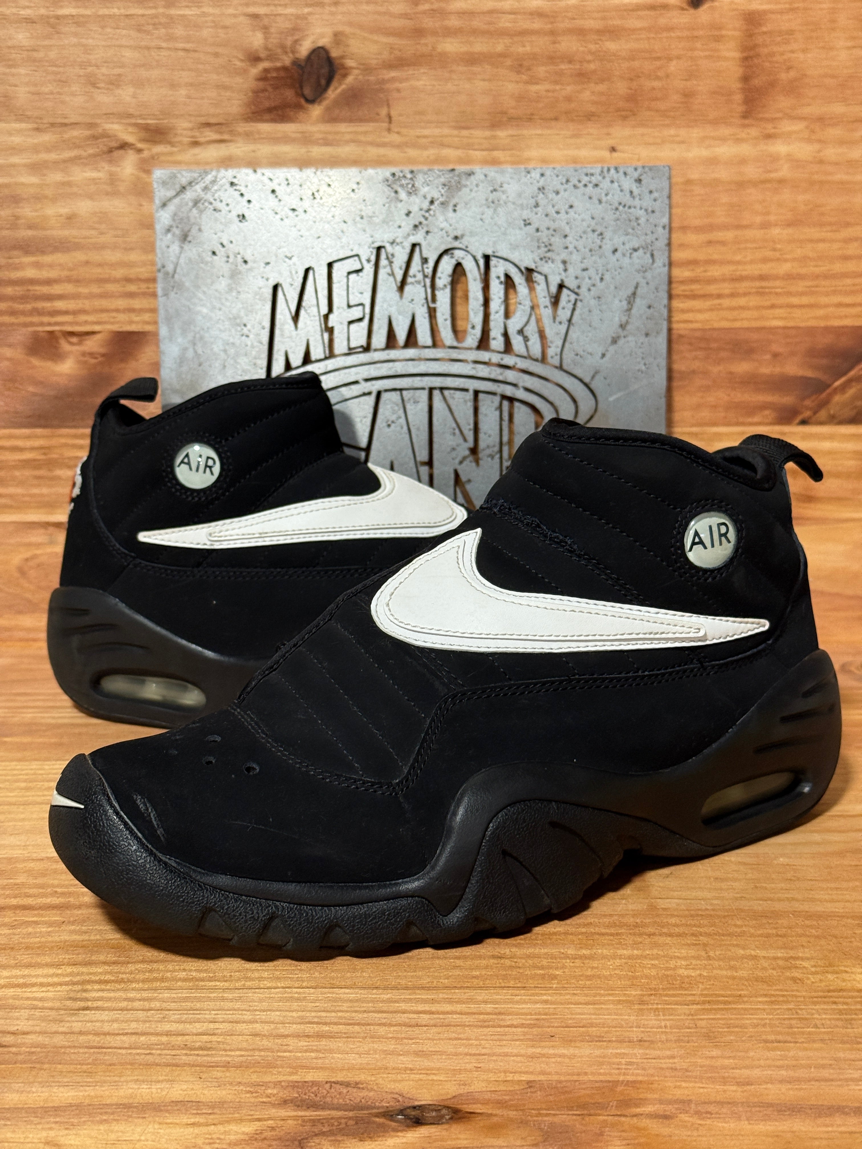 Nike Shake N'Destrukt Black White