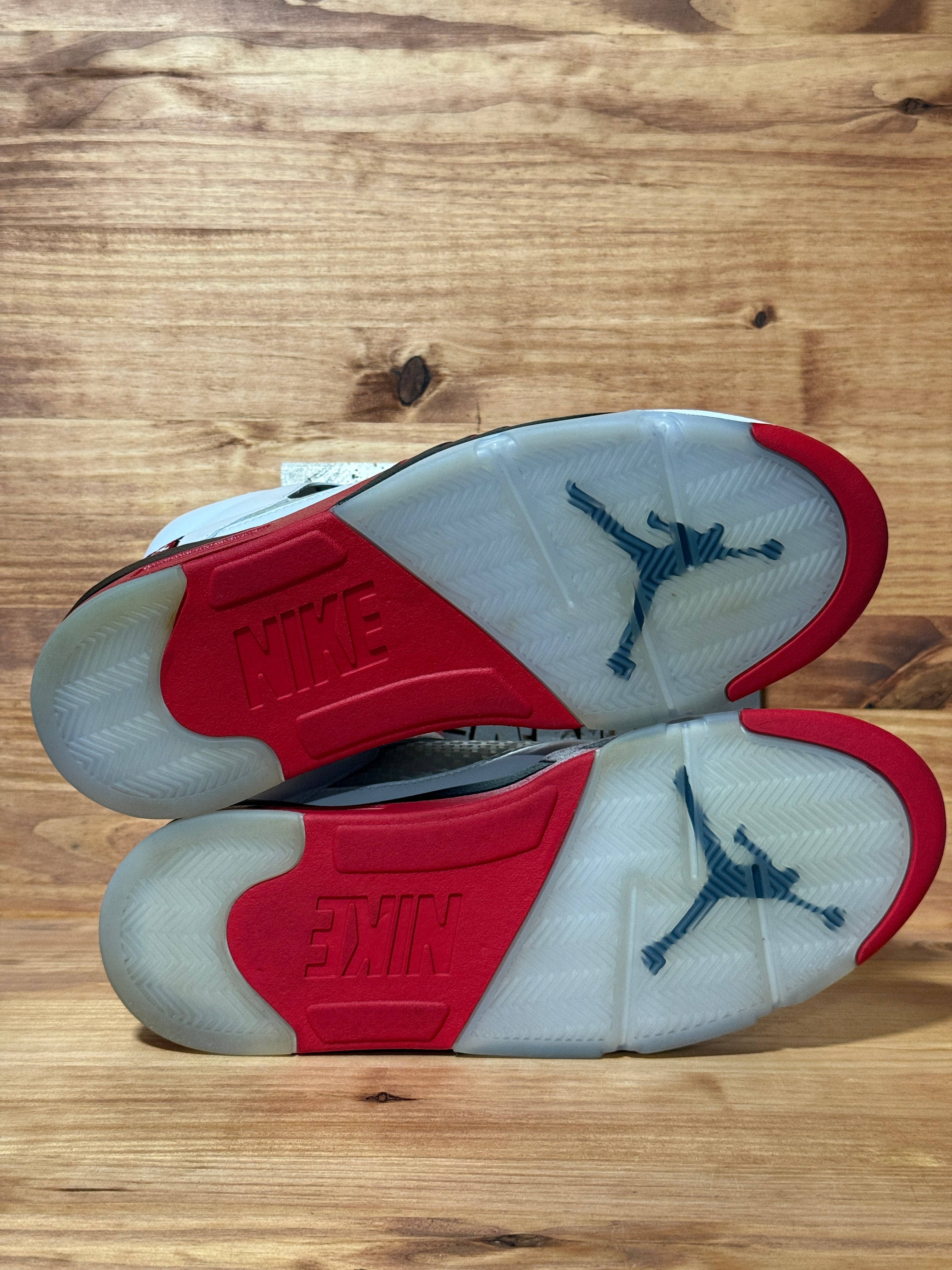 Jordan 5 Retro Fire Red Black Tongue (2025)