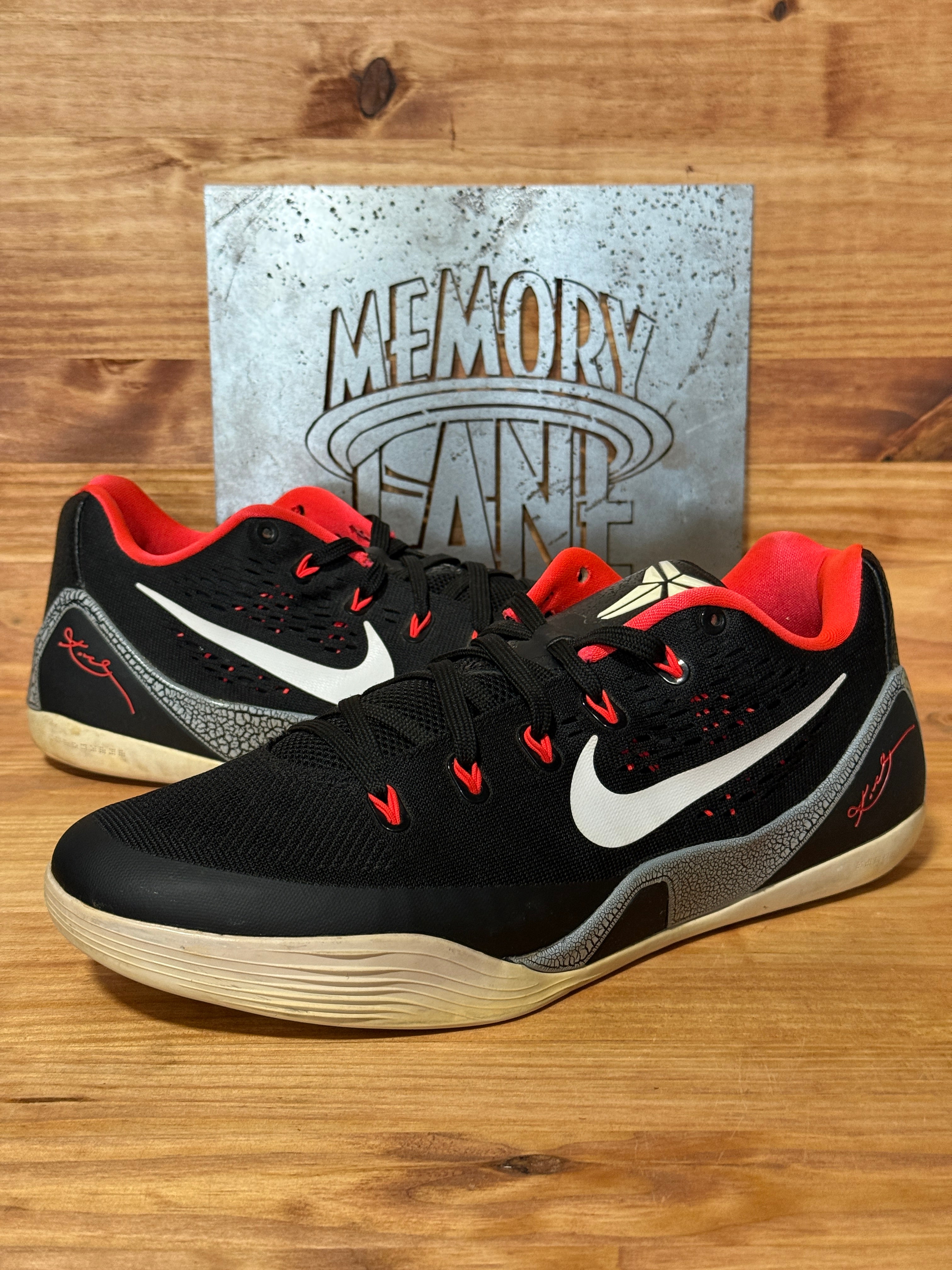 Nike Kobe 9 EM Low Laser Crimson