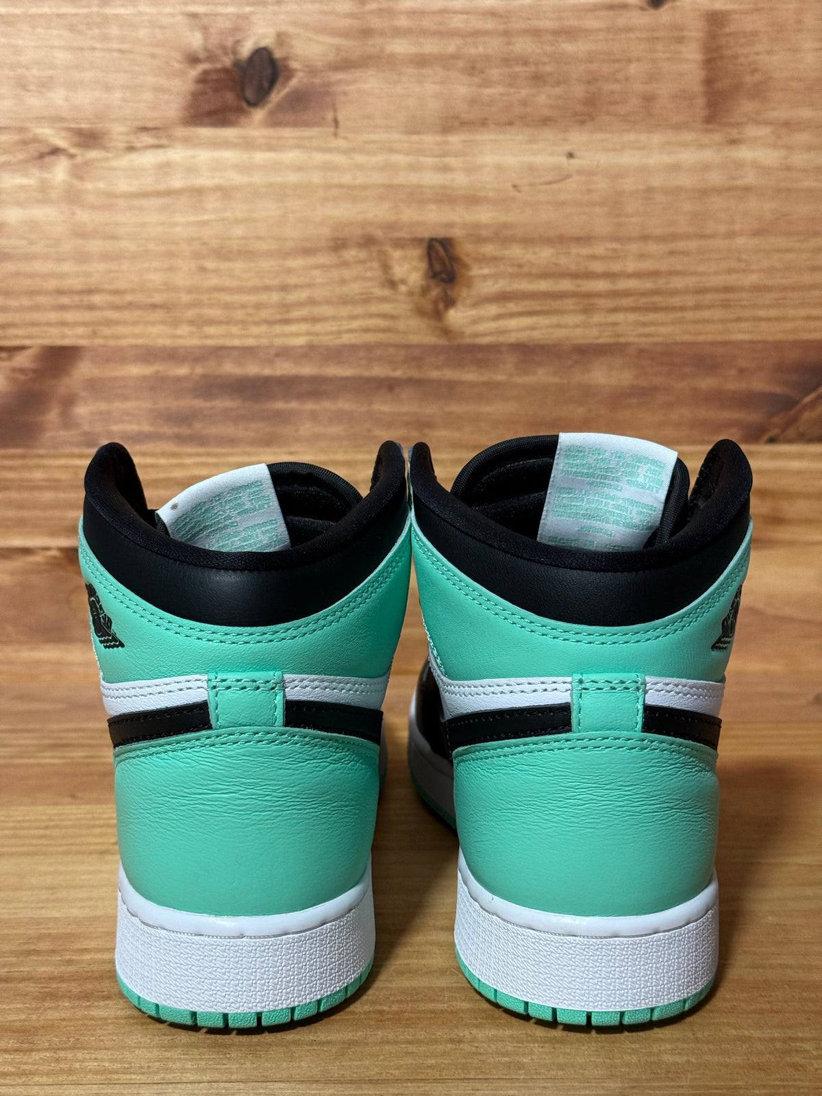 Jordan 1 Retro High OG Green Glow (GS)