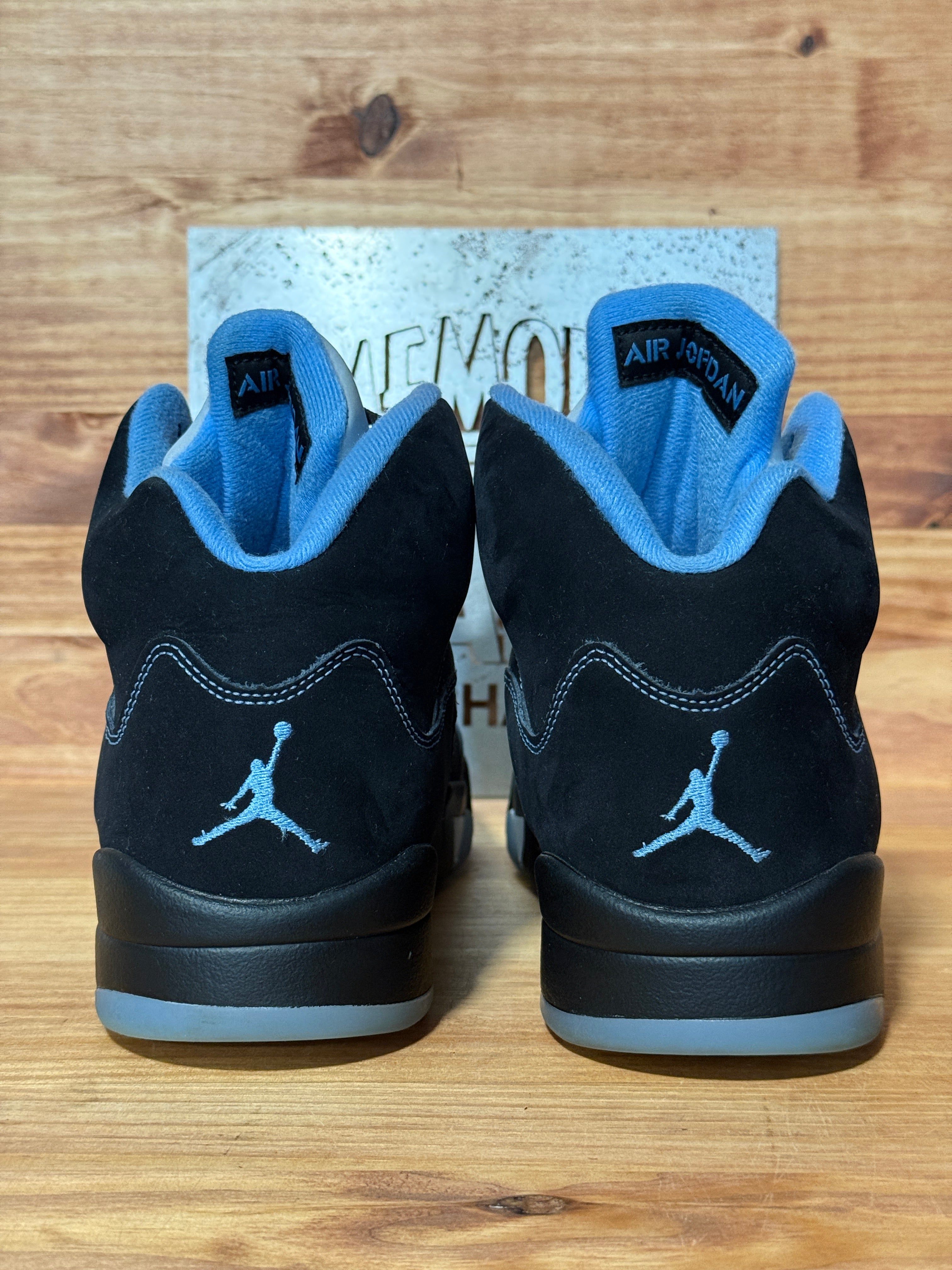 Jordan 5 Retro Black University Blue (2026)