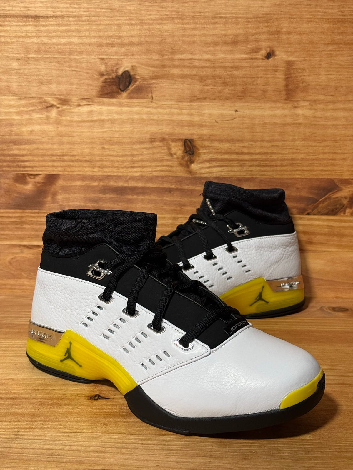 Jordan 17 Retro Low All-Star Lightning (2024) - Size 9.5