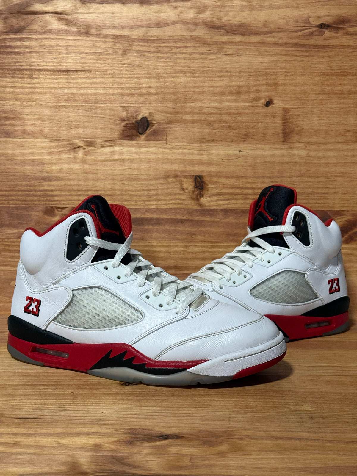 Jordan 5 Retro Fire Red Black Tongue (2025)