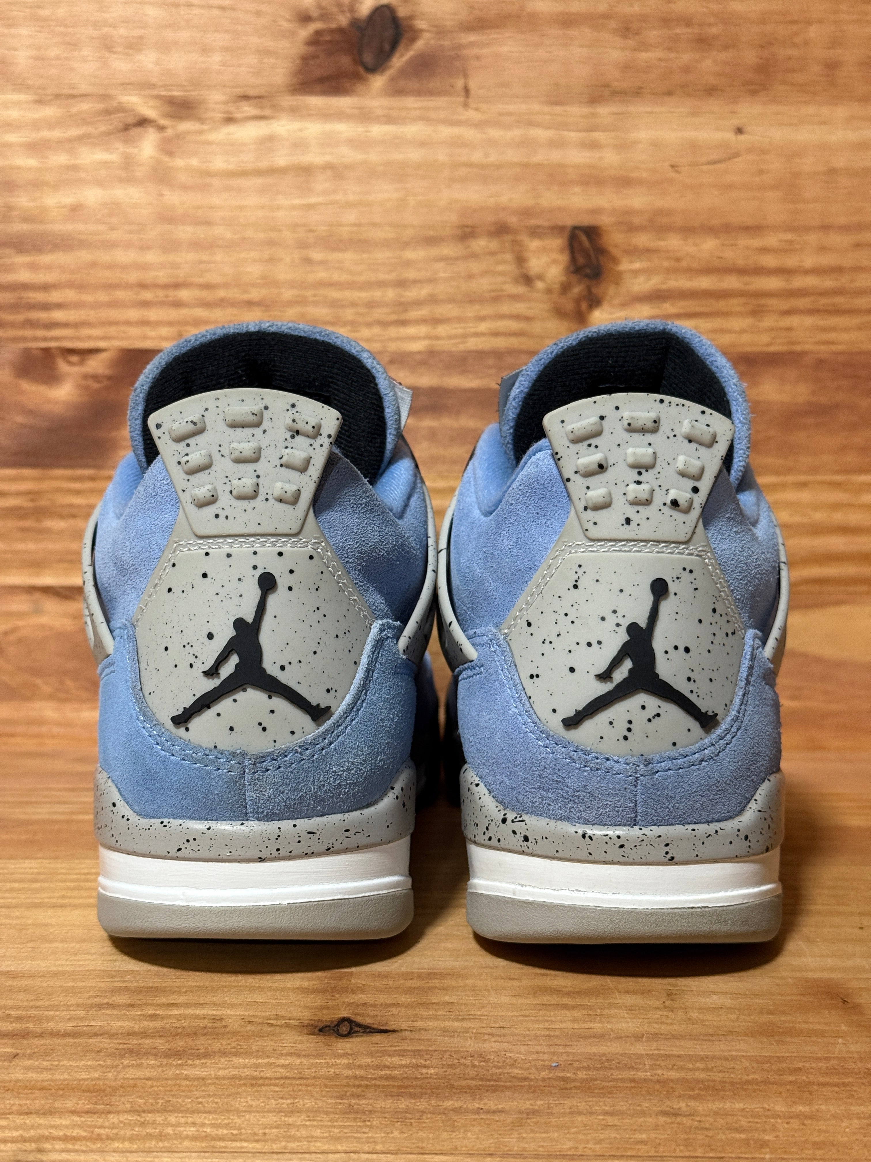 Jordan 4 Retro University Blue