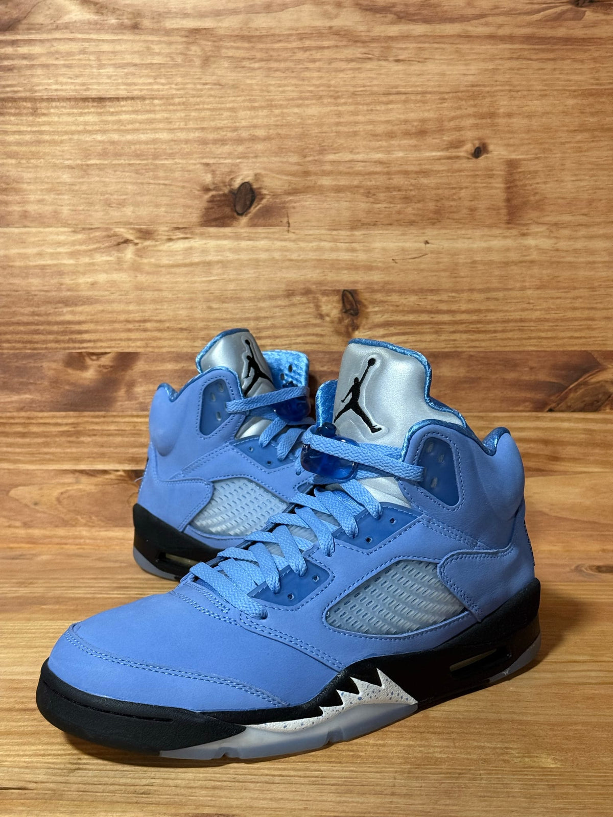 Jordan 5 Retro UNC University Blue - Size 9.5
