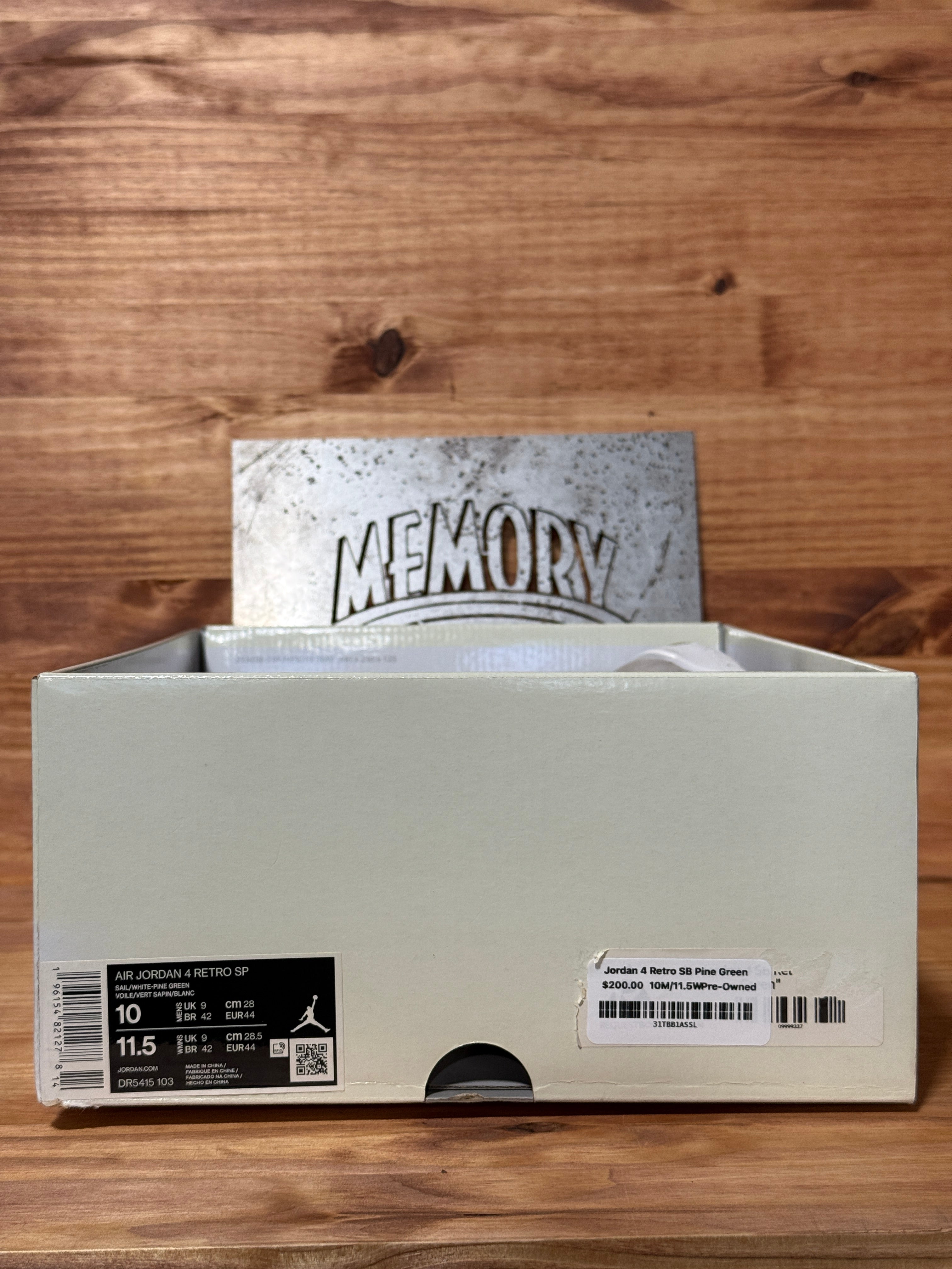 Jordan 4 Retro SB Pine Green