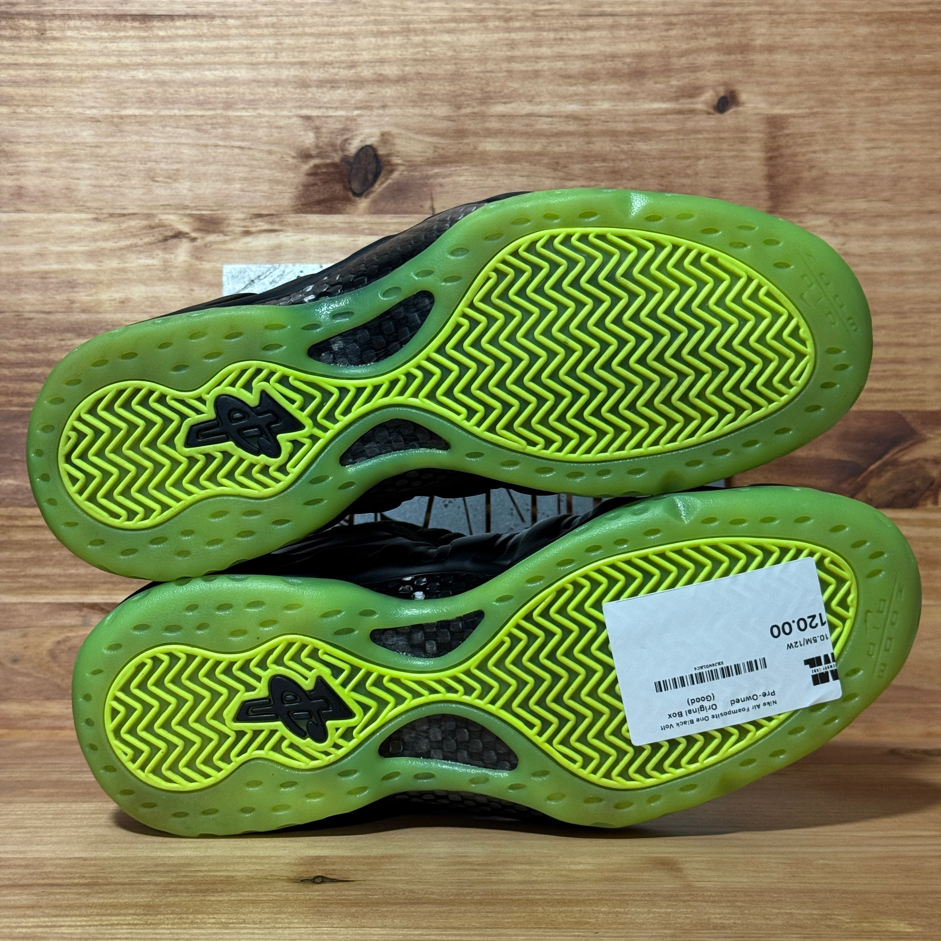 Nike Air Foamposite One Black Volt