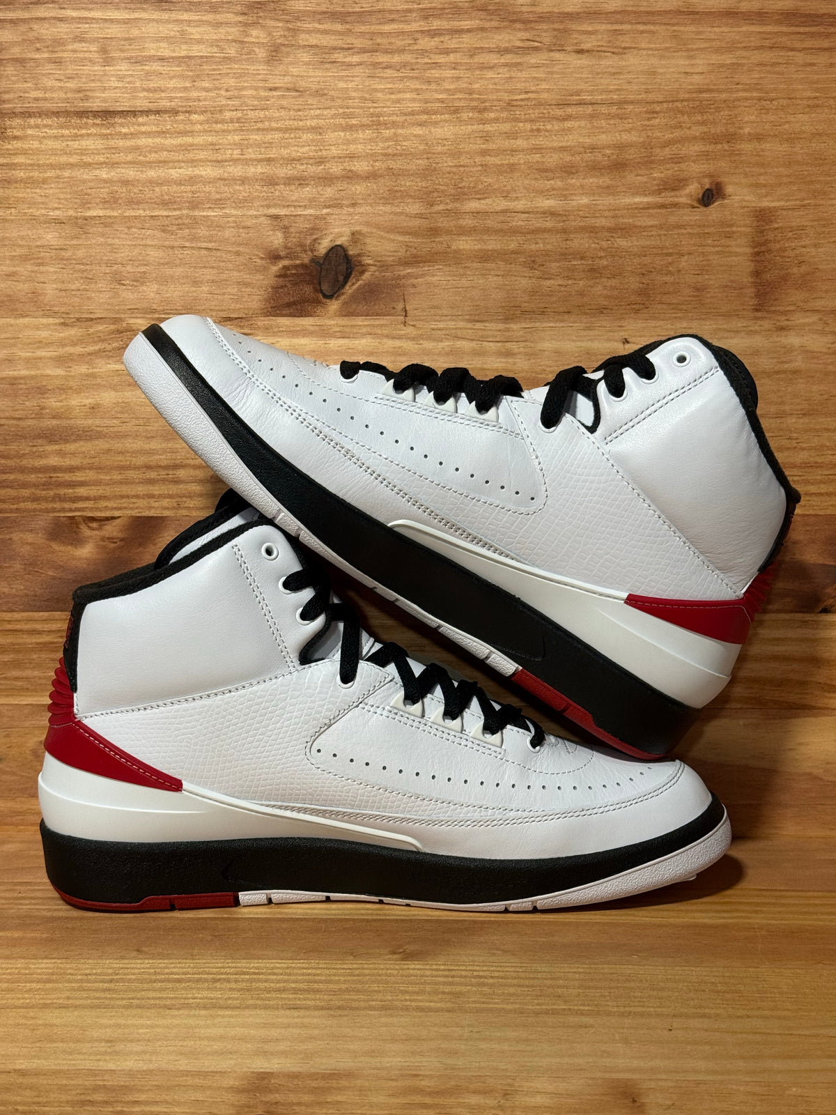 Jordan 2 Retro OG Chicago (2022)