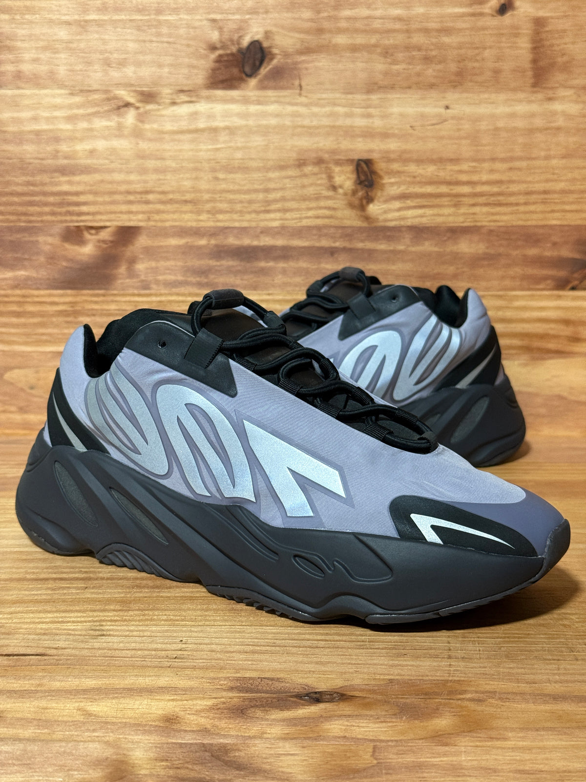 adidas Yeezy Boost 700 MNVN Geode