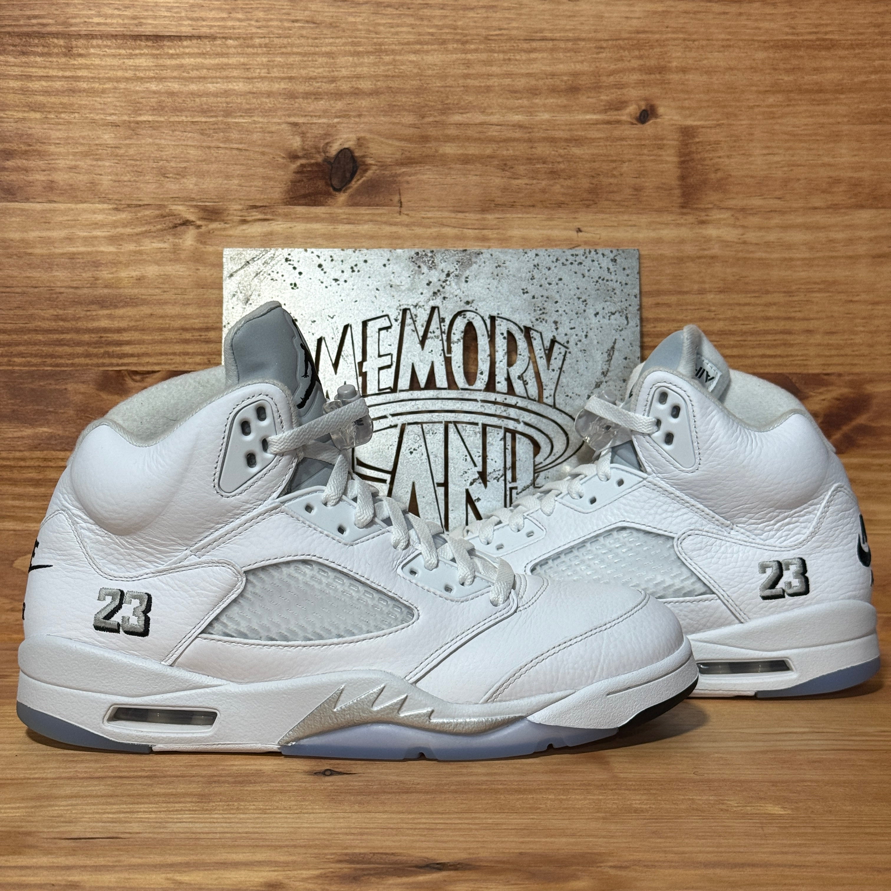 Jordan 5 Retro White Metallic (2026)
