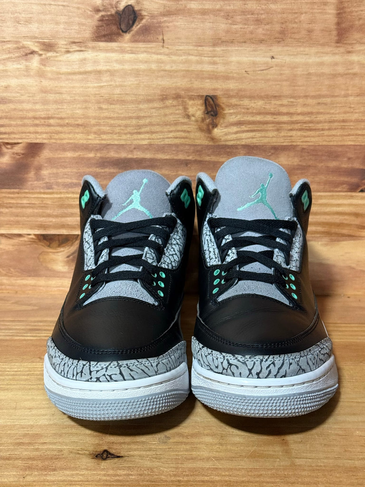 Jordan 3 Retro Green Glow - Size 10
