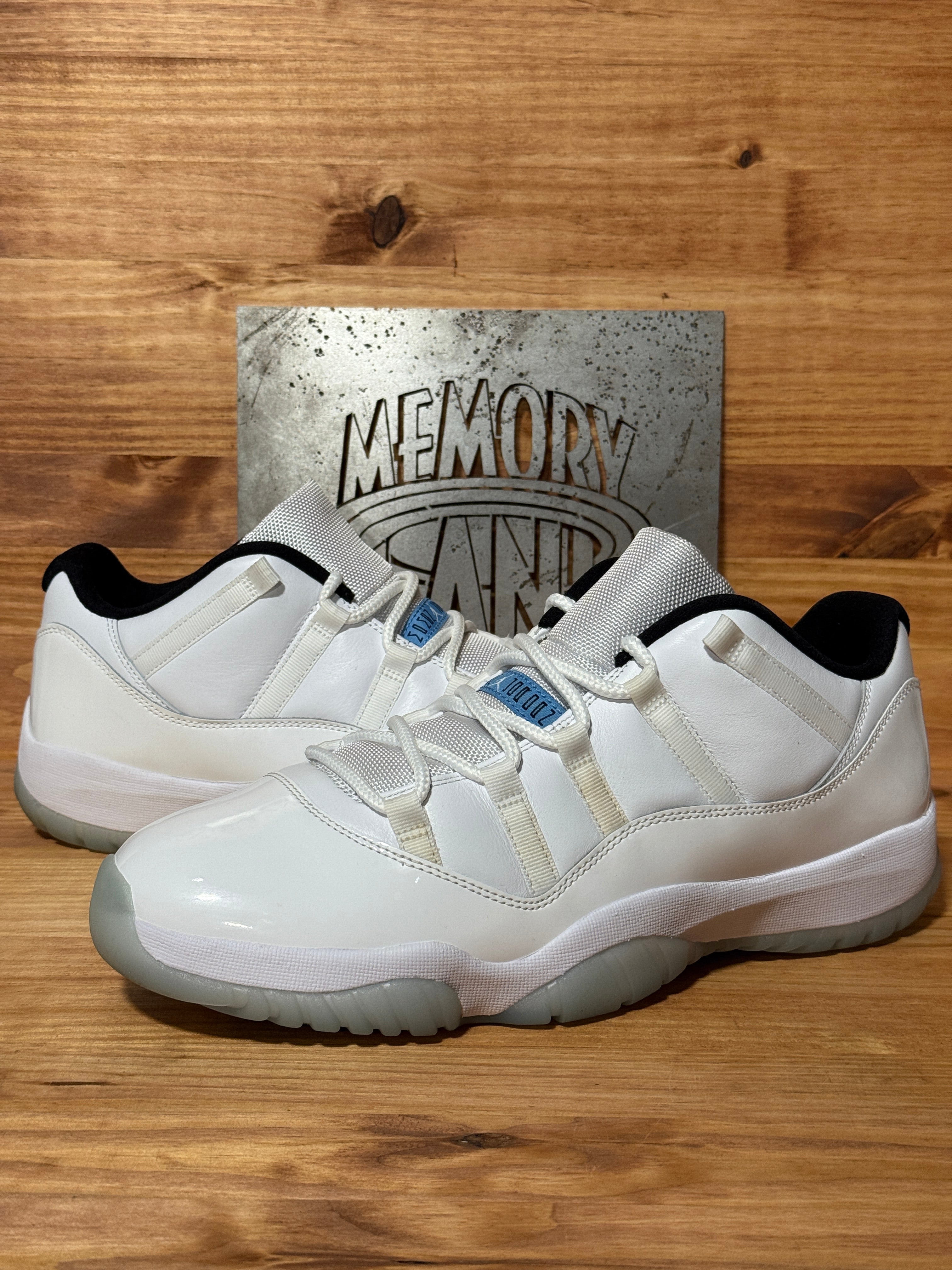 Jordan 11 Retro Low Legend Blue