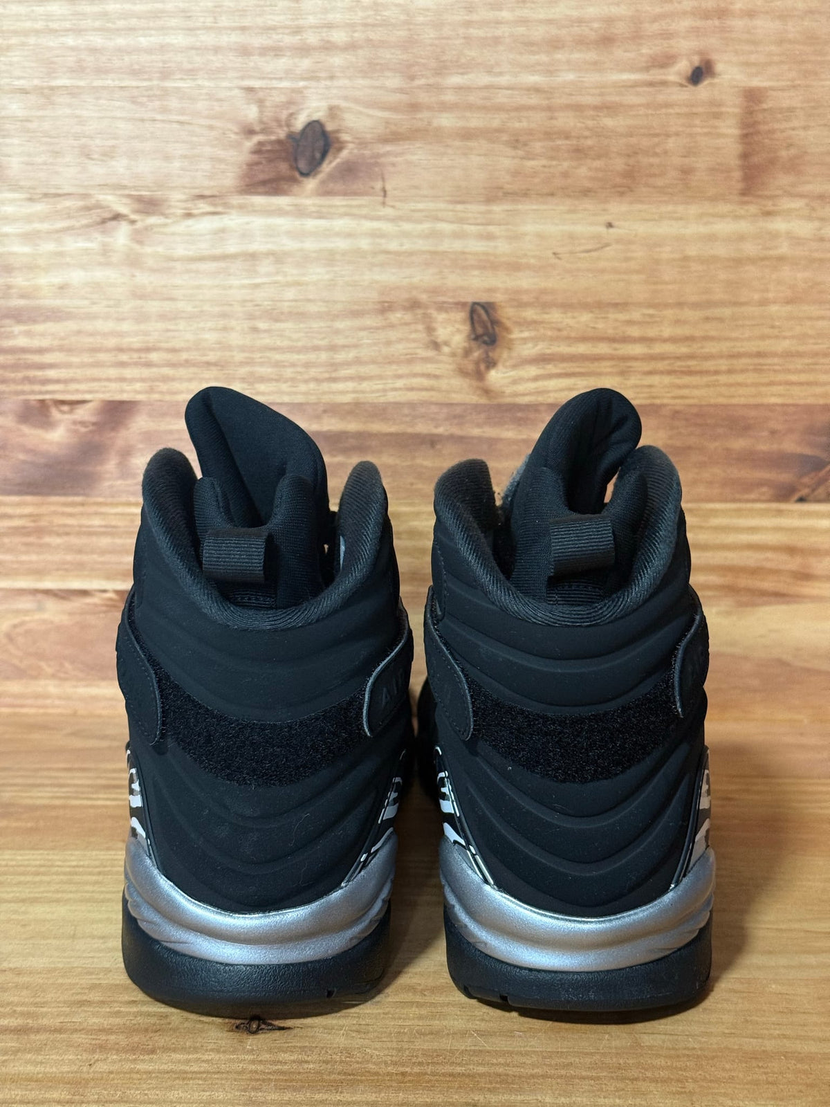 Jordan 8 Retro Chrome (2026) - Size 10.5