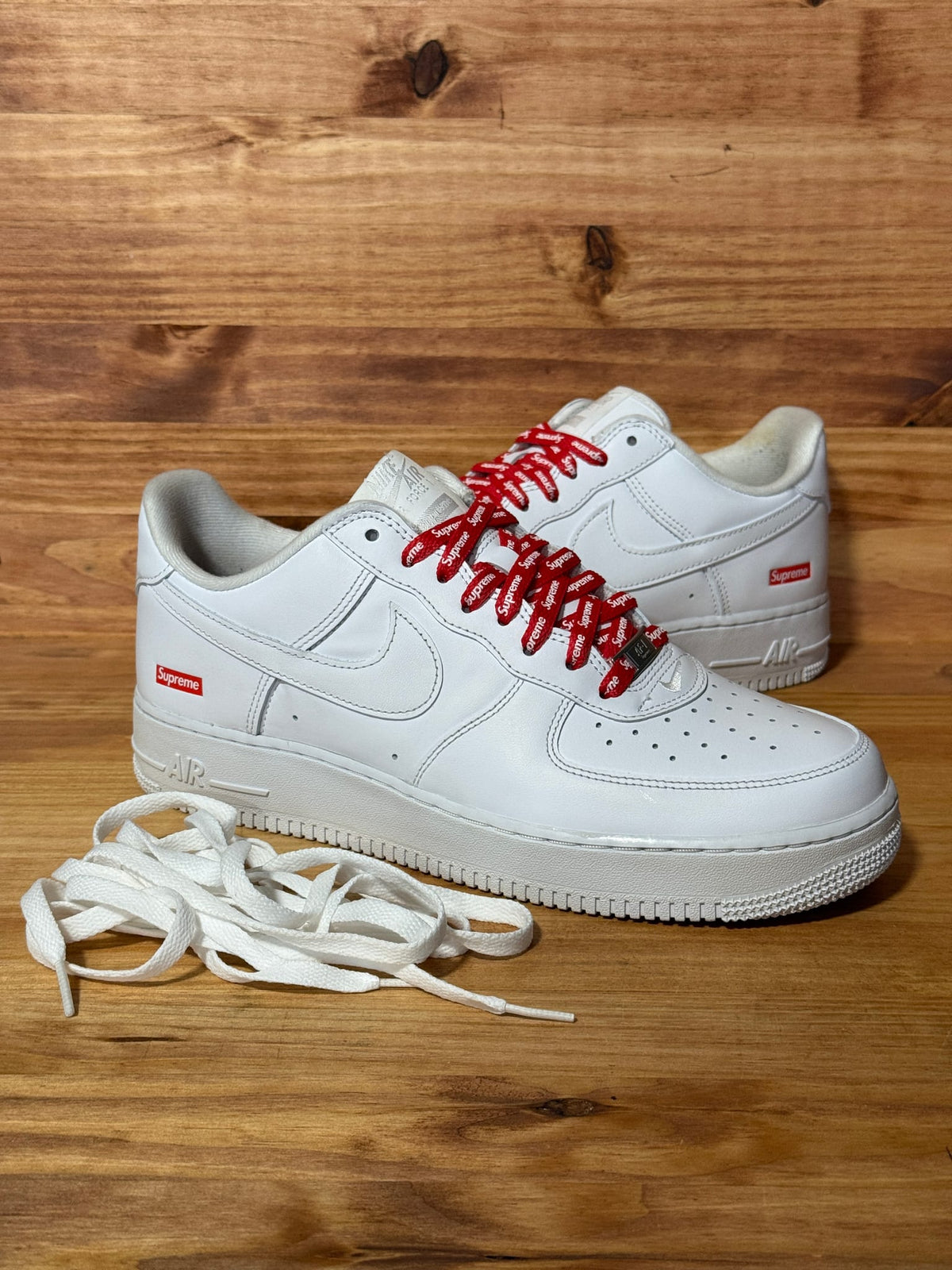 Nike Air Force 1 Low Supreme White - Size 10