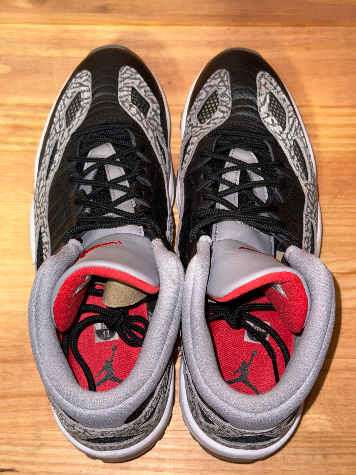 Jordan 11 Retro Low IE Black Cement